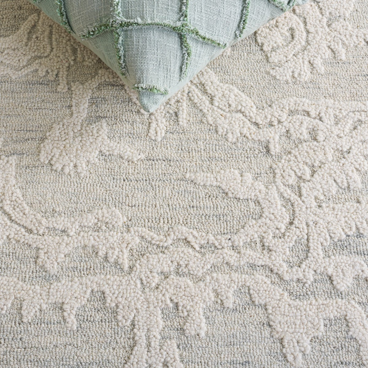 GREY / IVORY