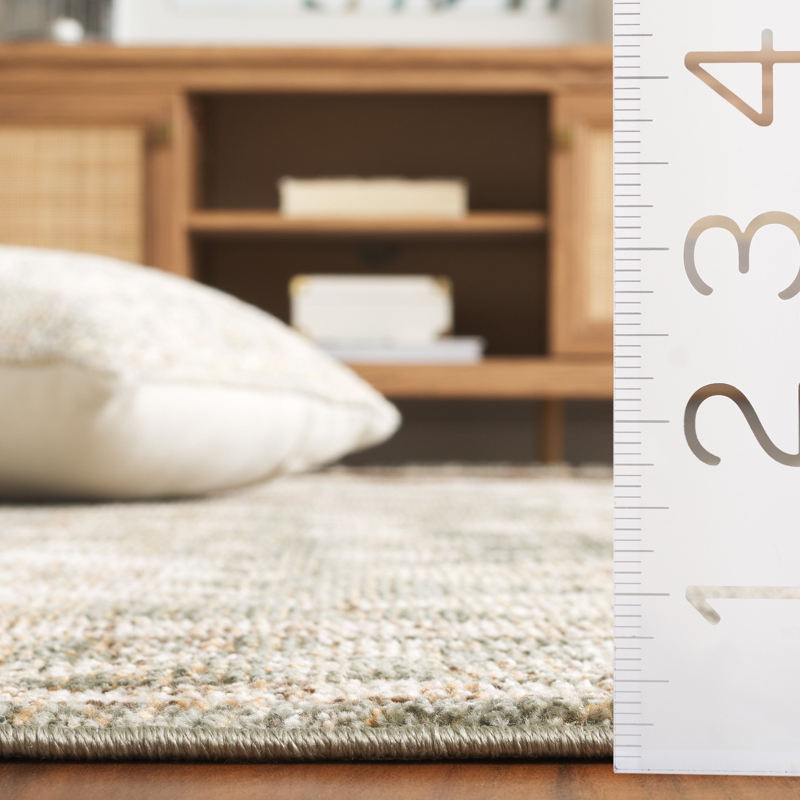 HAZEL 504 – GREEN / IVORY