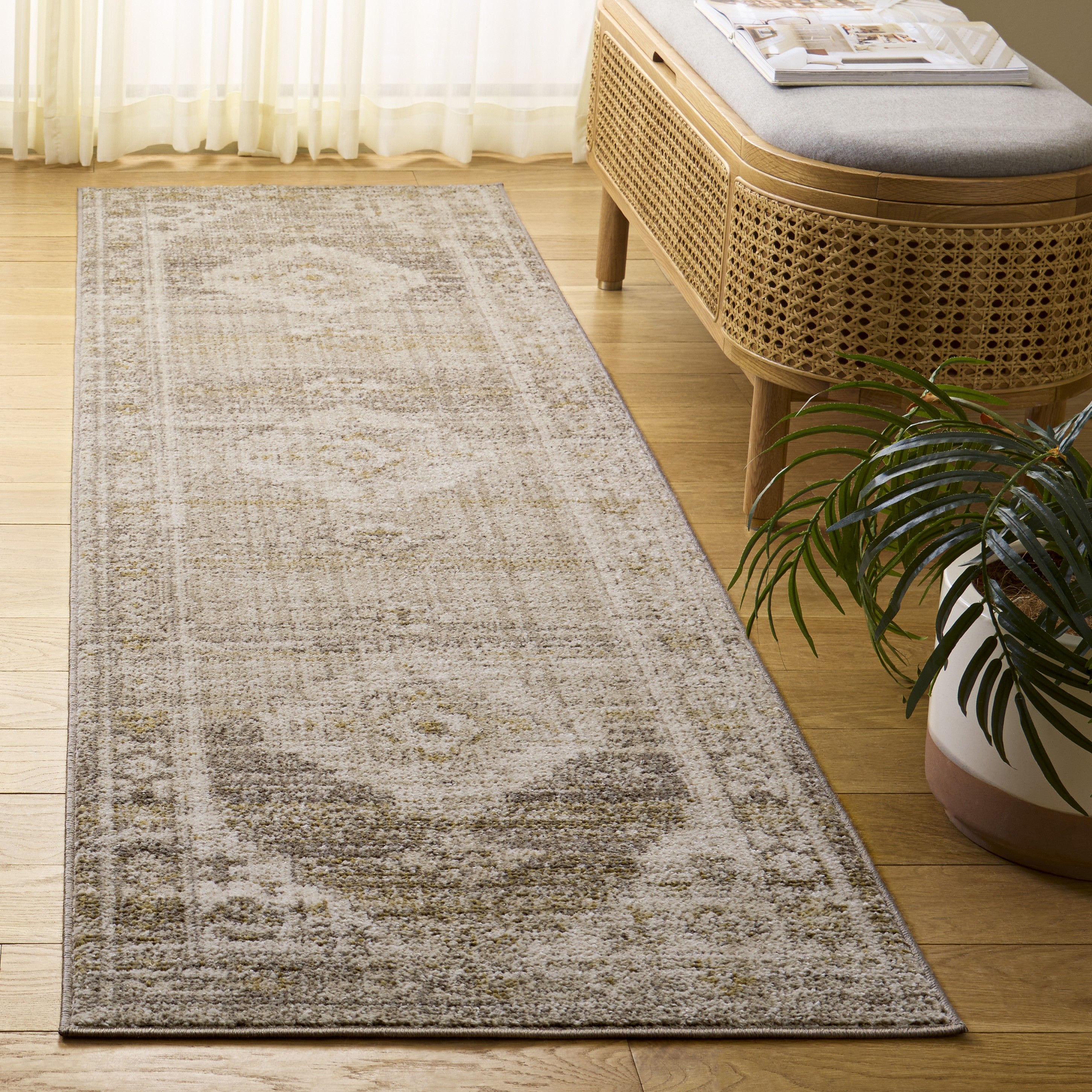 HAZEL 520 – BEIGE / IVORY