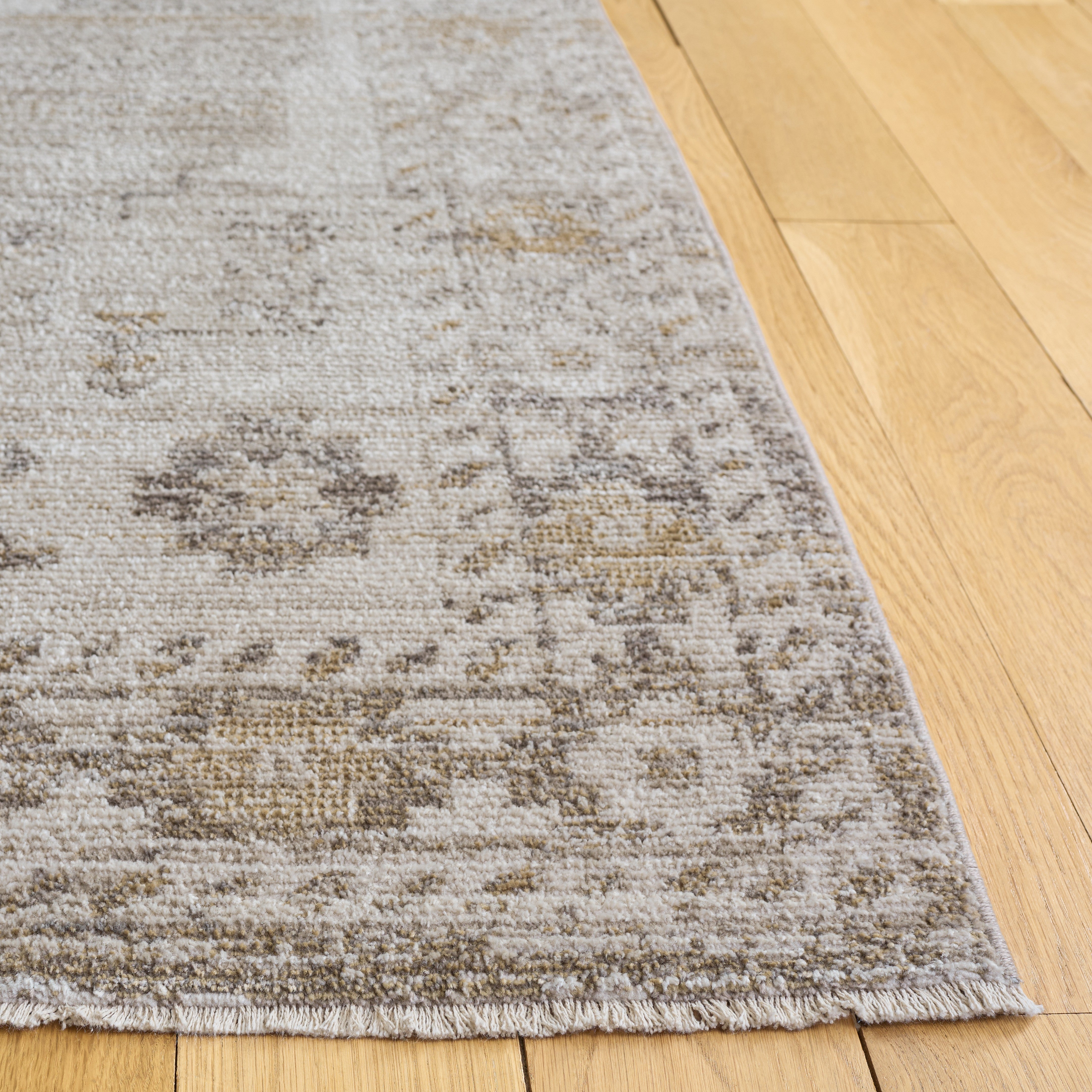 HAZEL 520 – BEIGE / IVORY