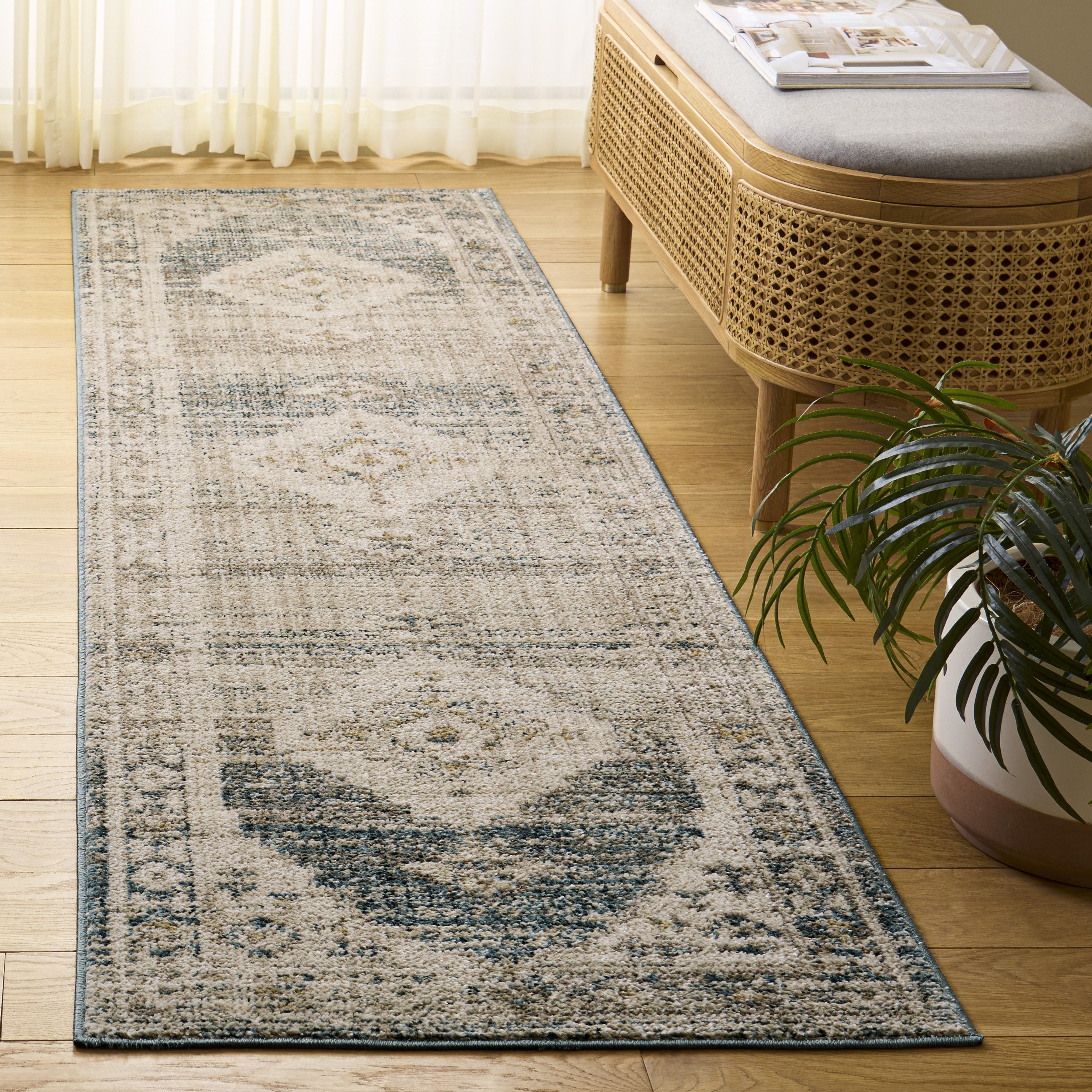 HAZEL 520 – BLUE / BEIGE