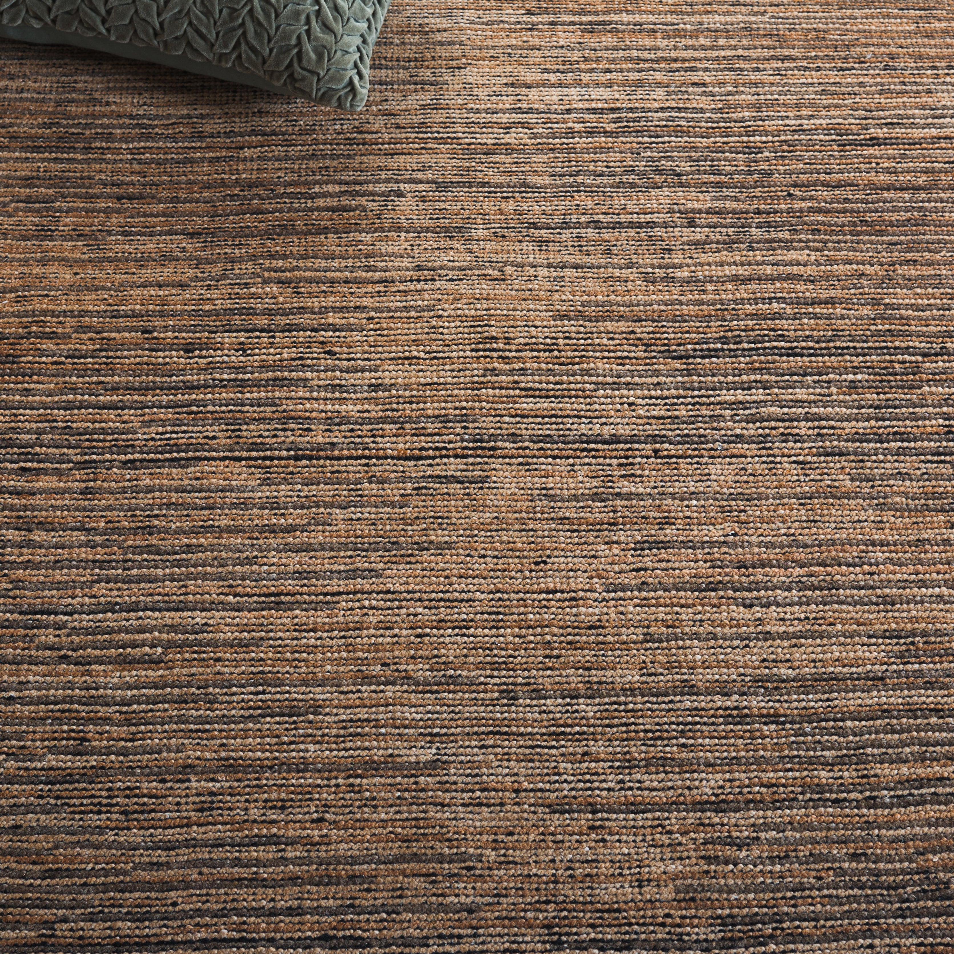 BROWN / GREY