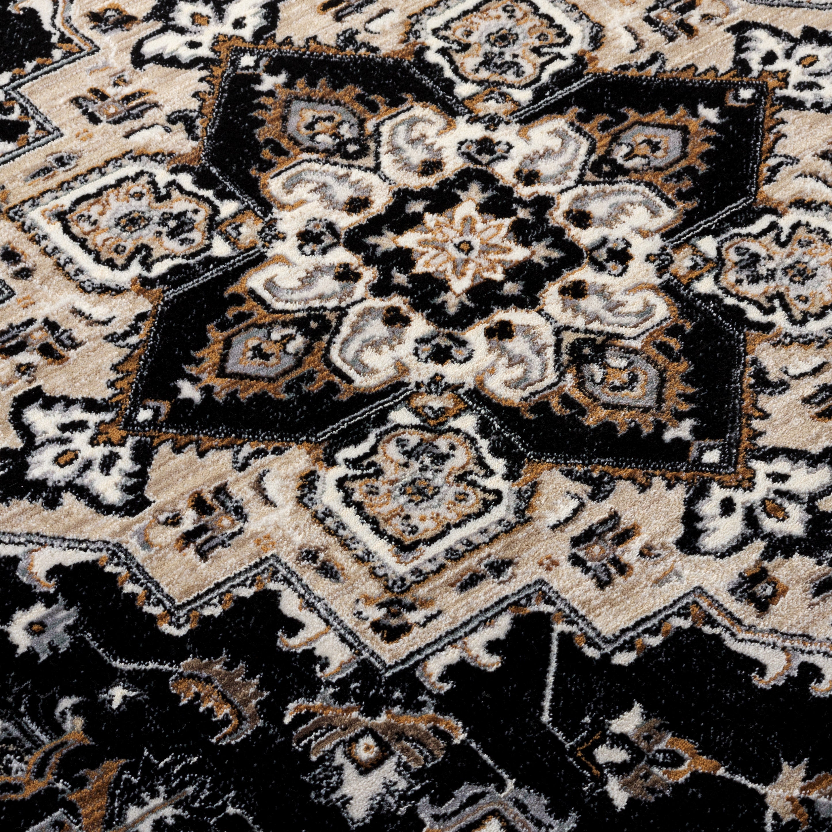 BLACK / IVORY
