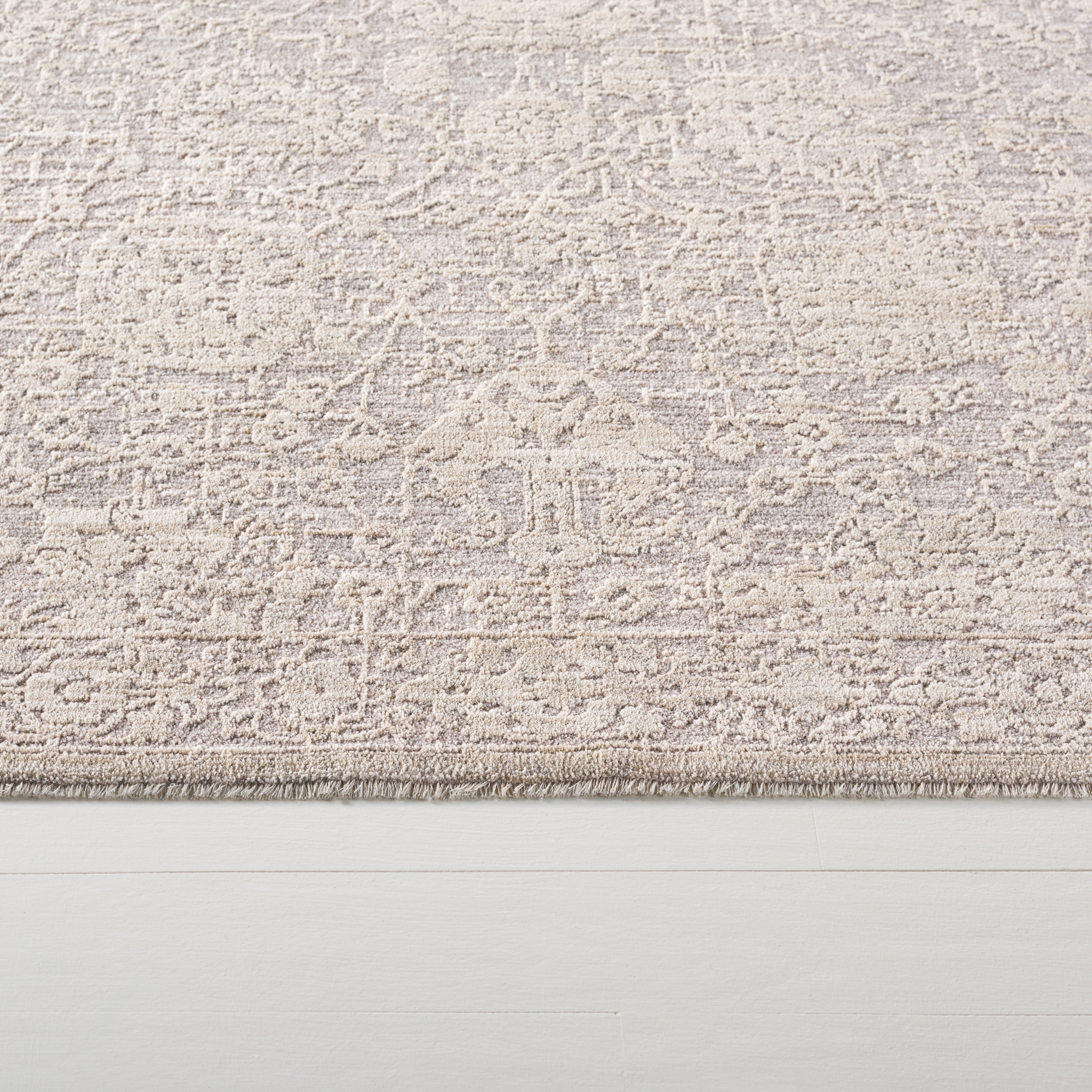 BEIGE / IVORY