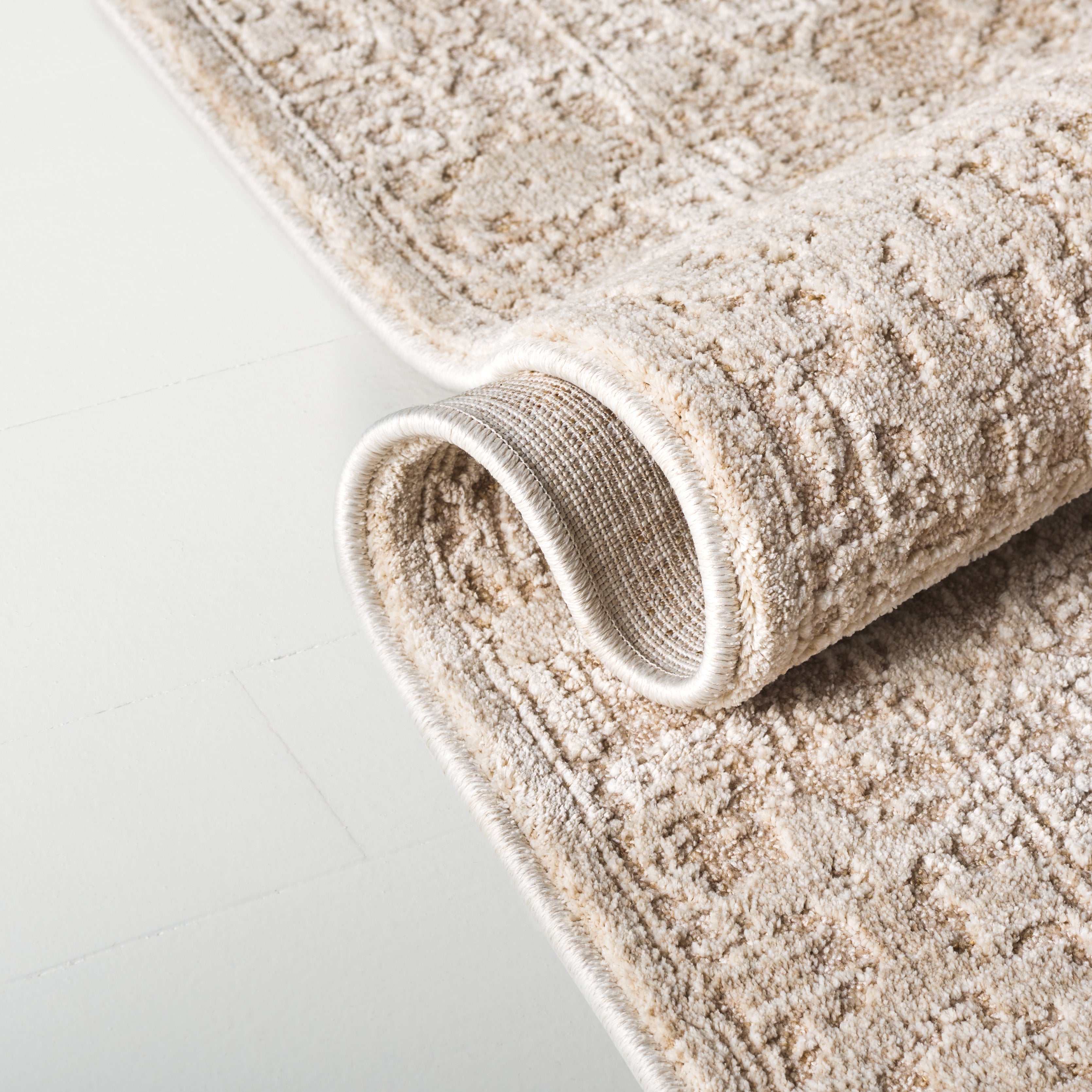 BEIGE / IVORY