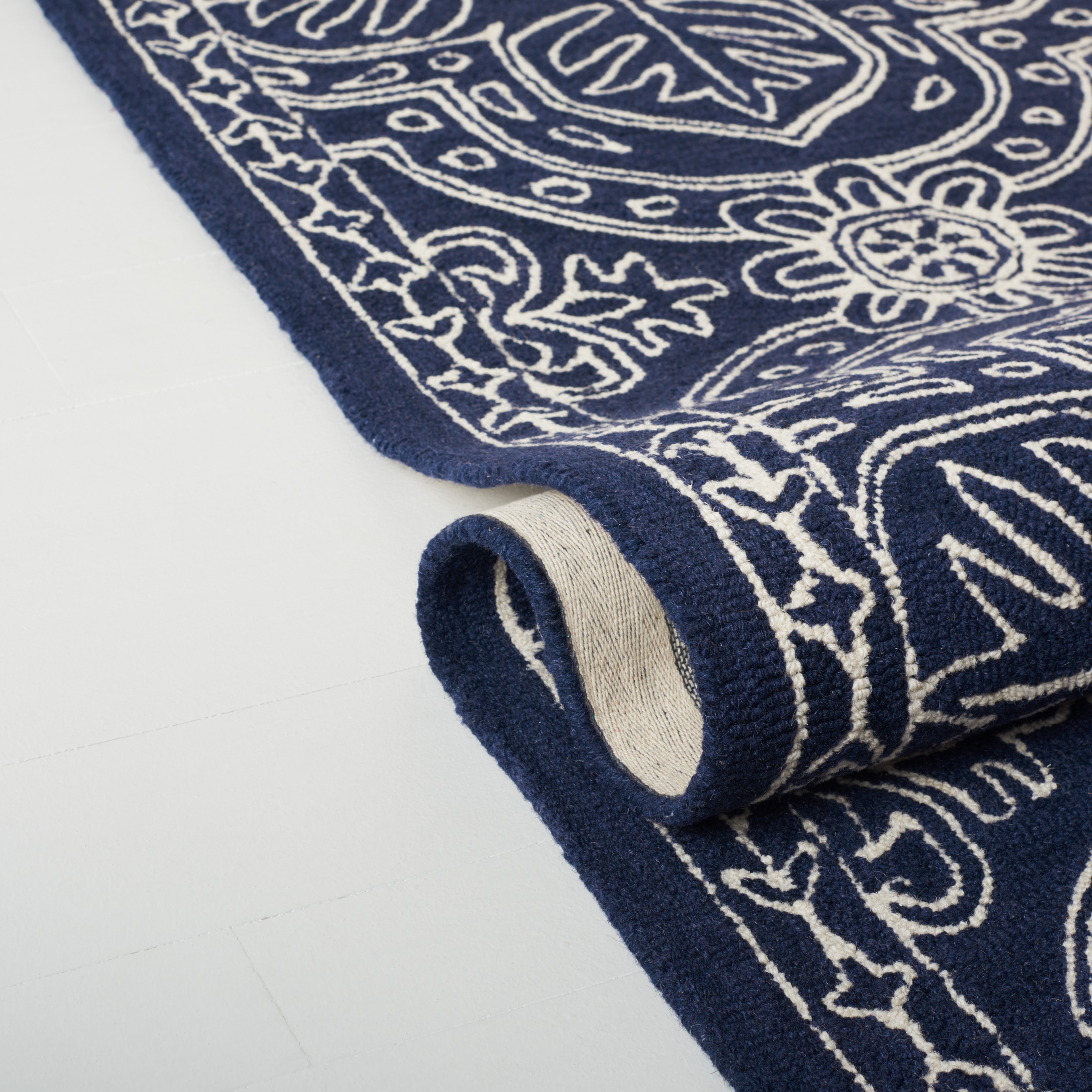 NAVY / IVORY