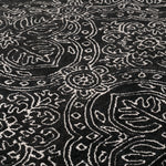BLACK / IVORY