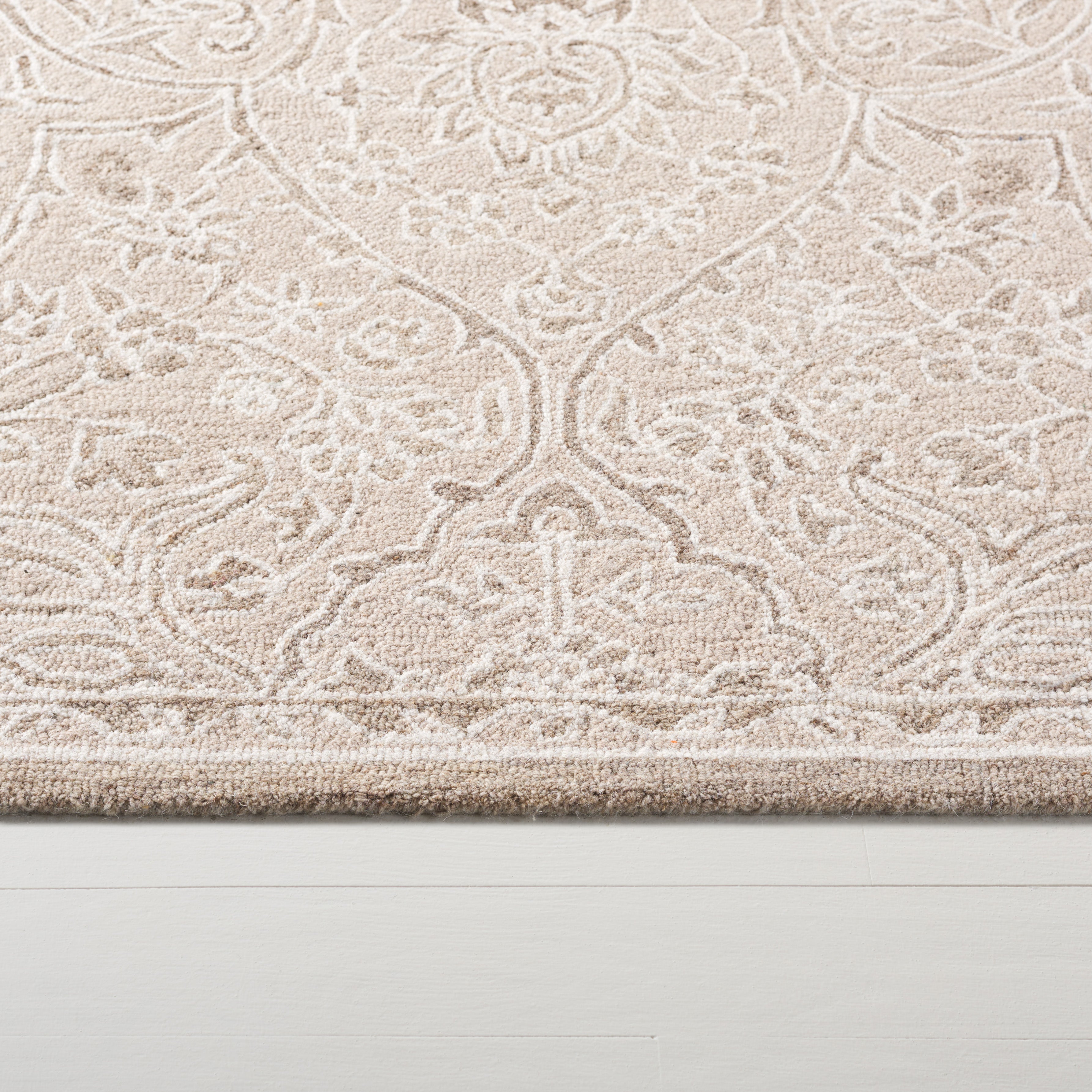 BEIGE / IVORY