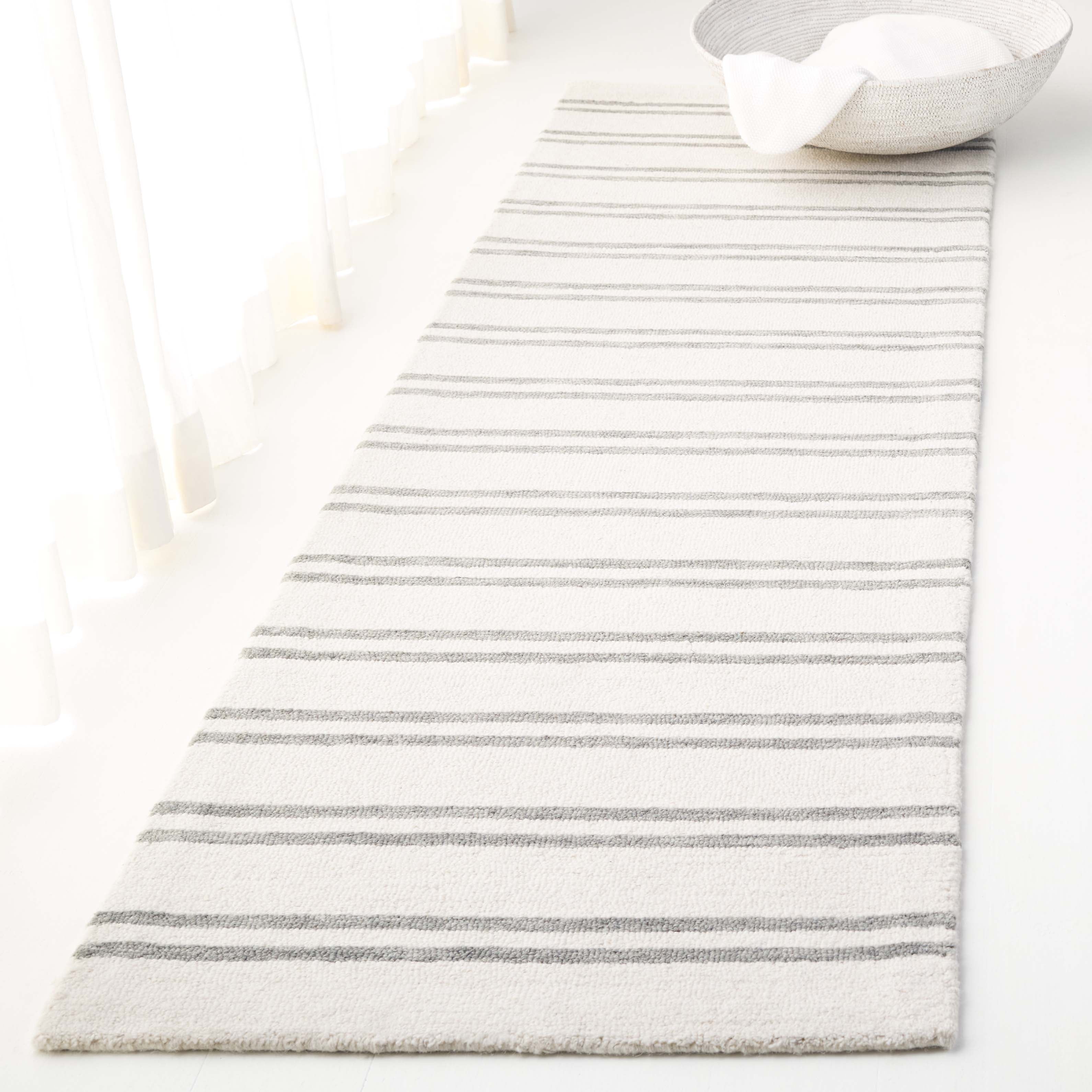 IVORY / GREY