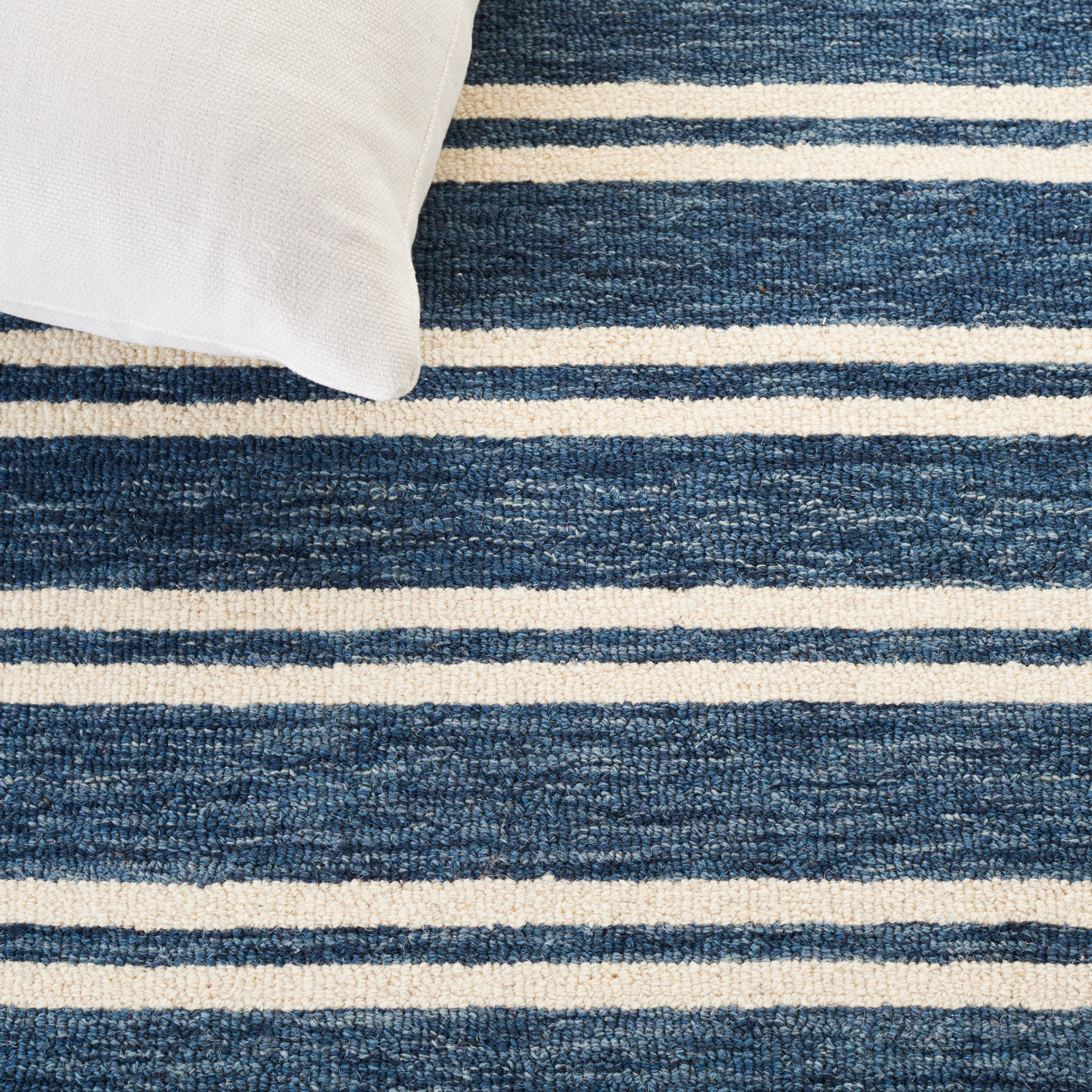 BLUE / IVORY