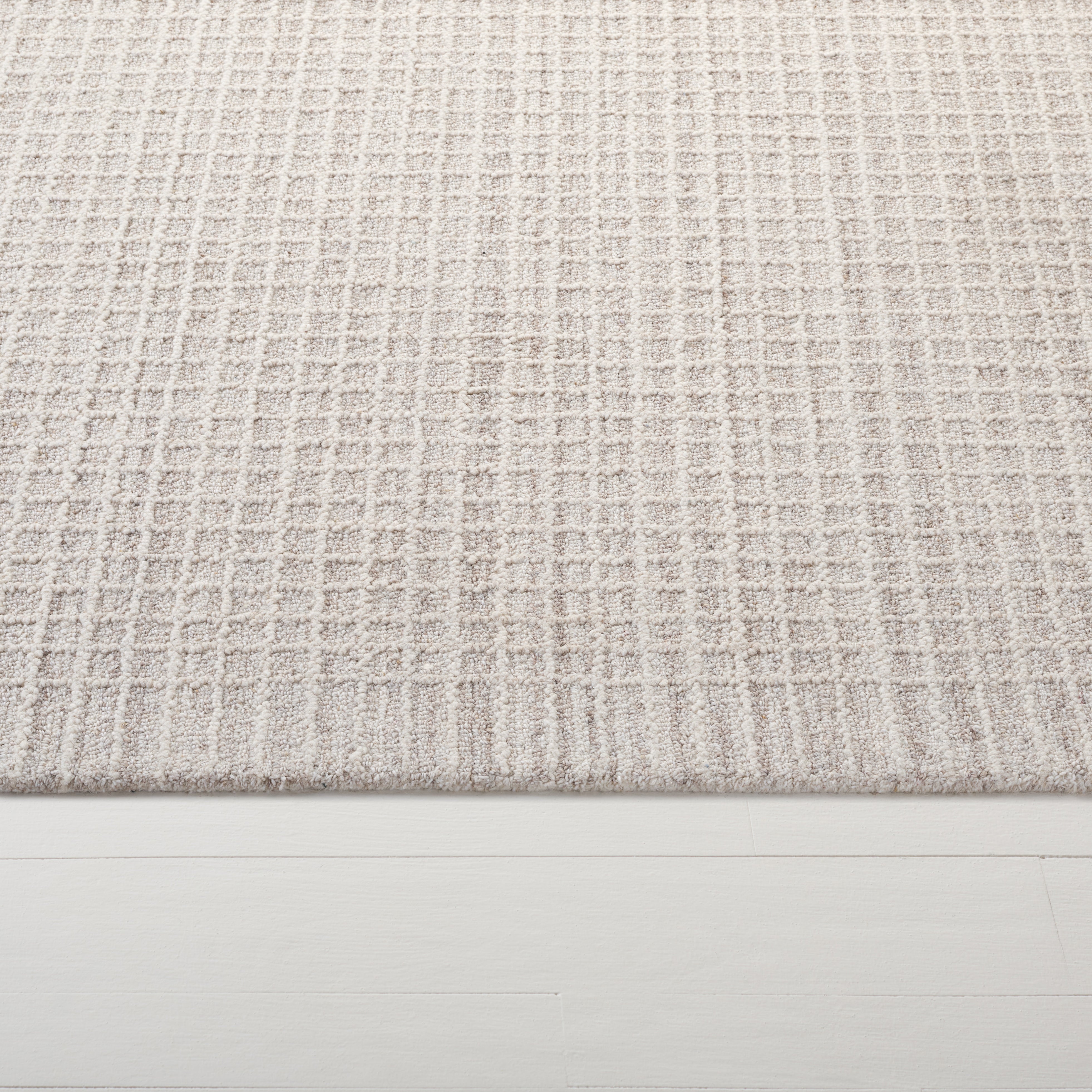 BEIGE / IVORY