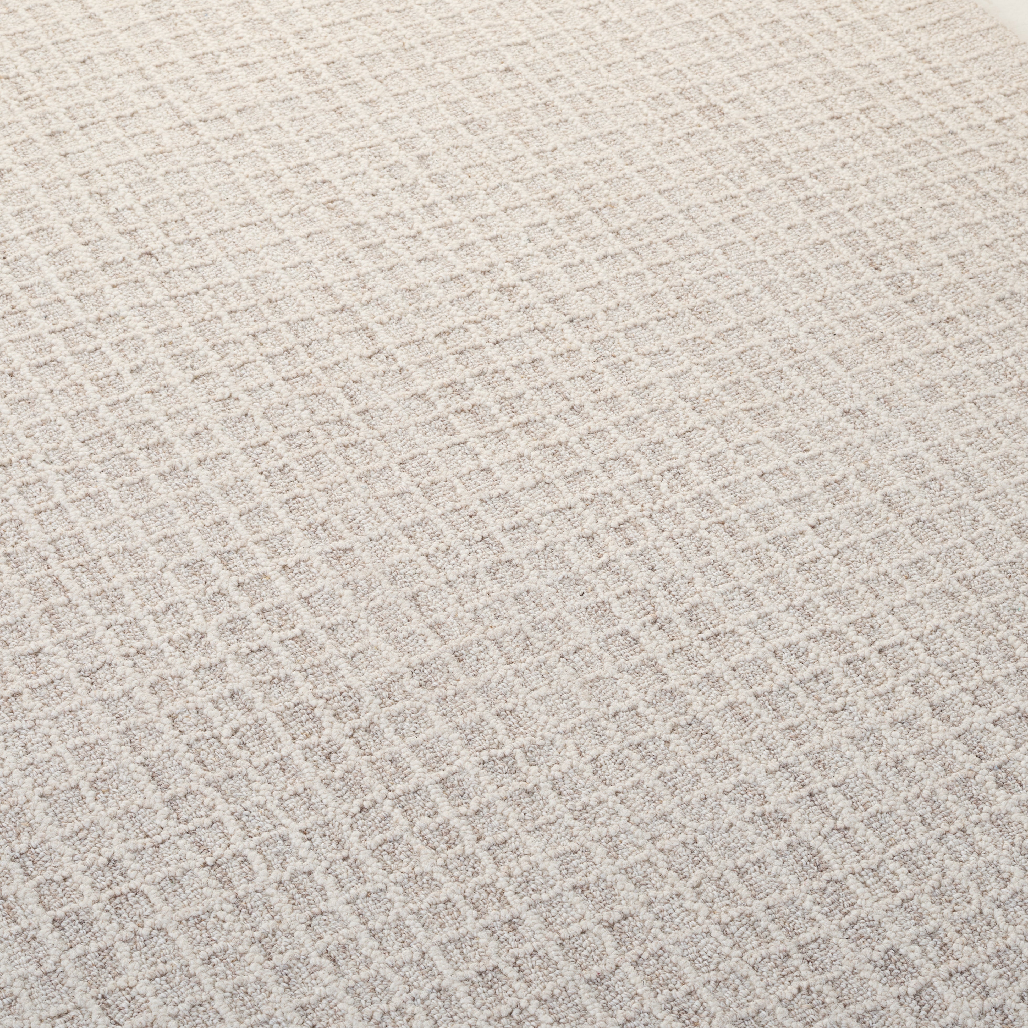 BEIGE / IVORY