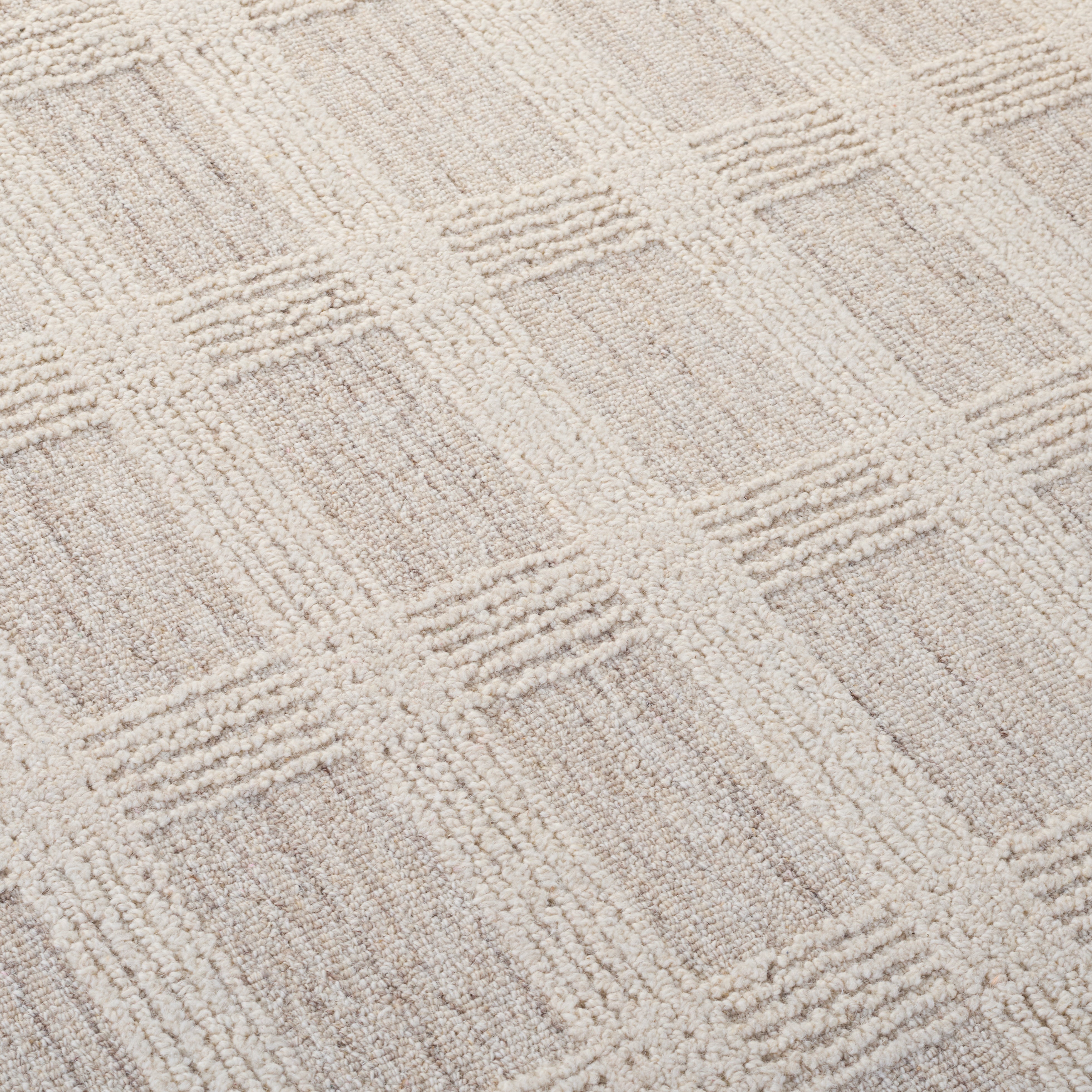 BEIGE / IVORY