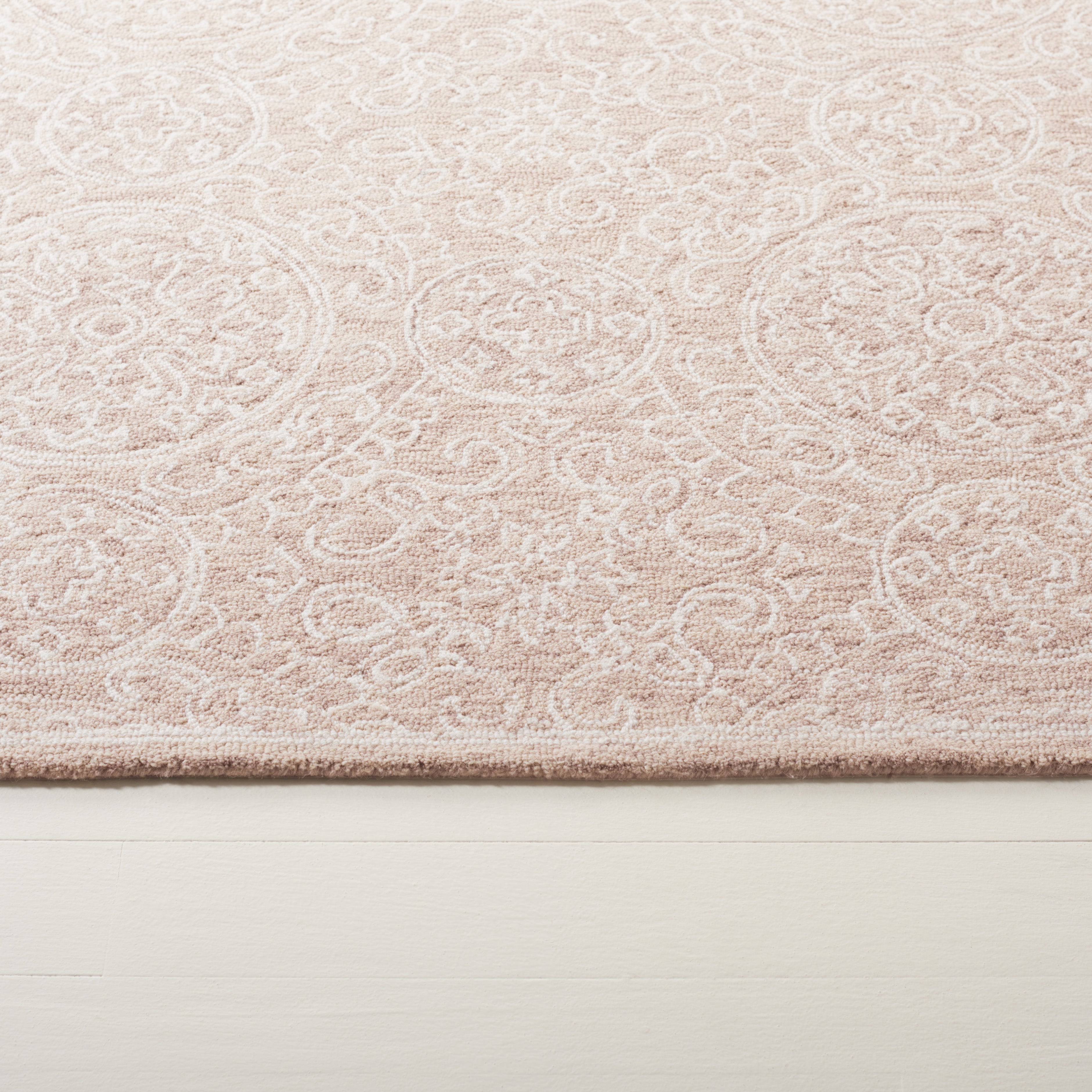BEIGE / IVORY