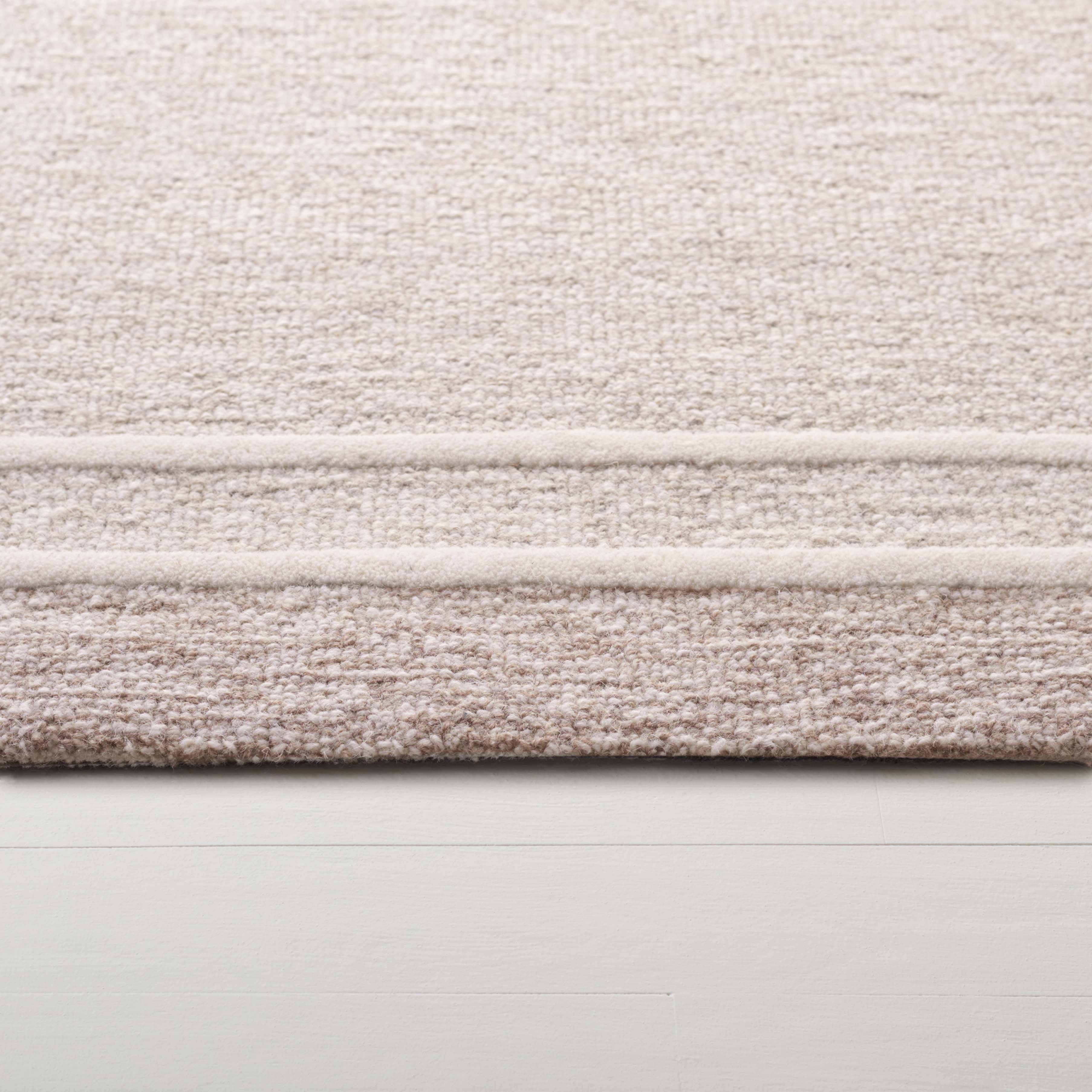 BEIGE / IVORY