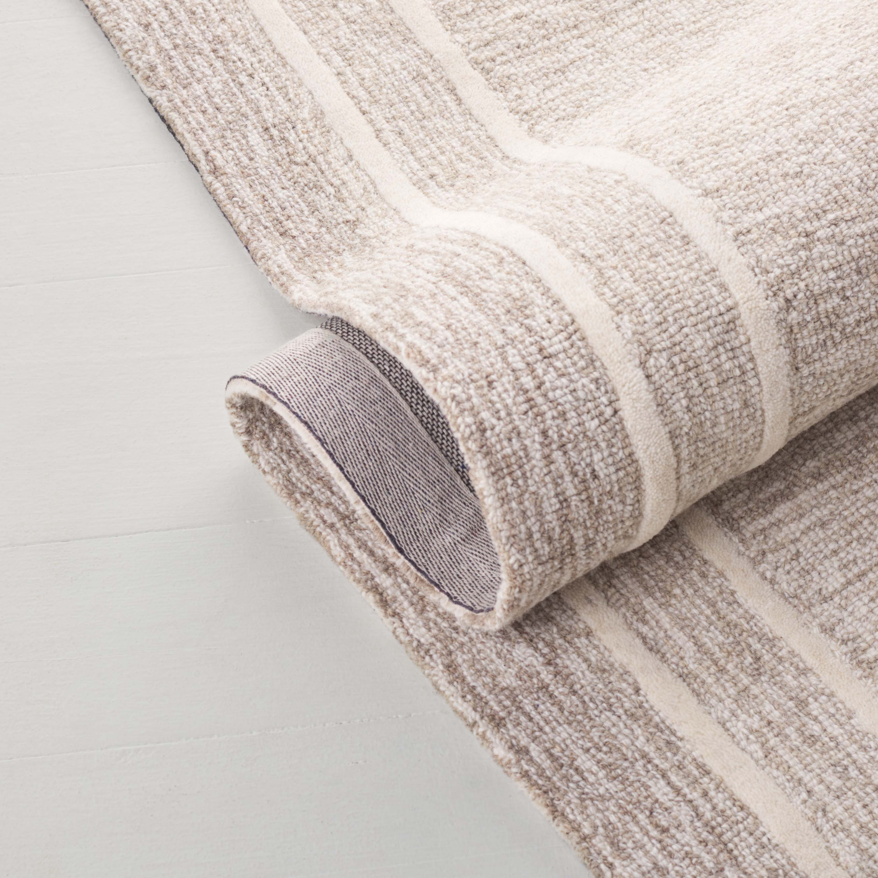 BEIGE / IVORY