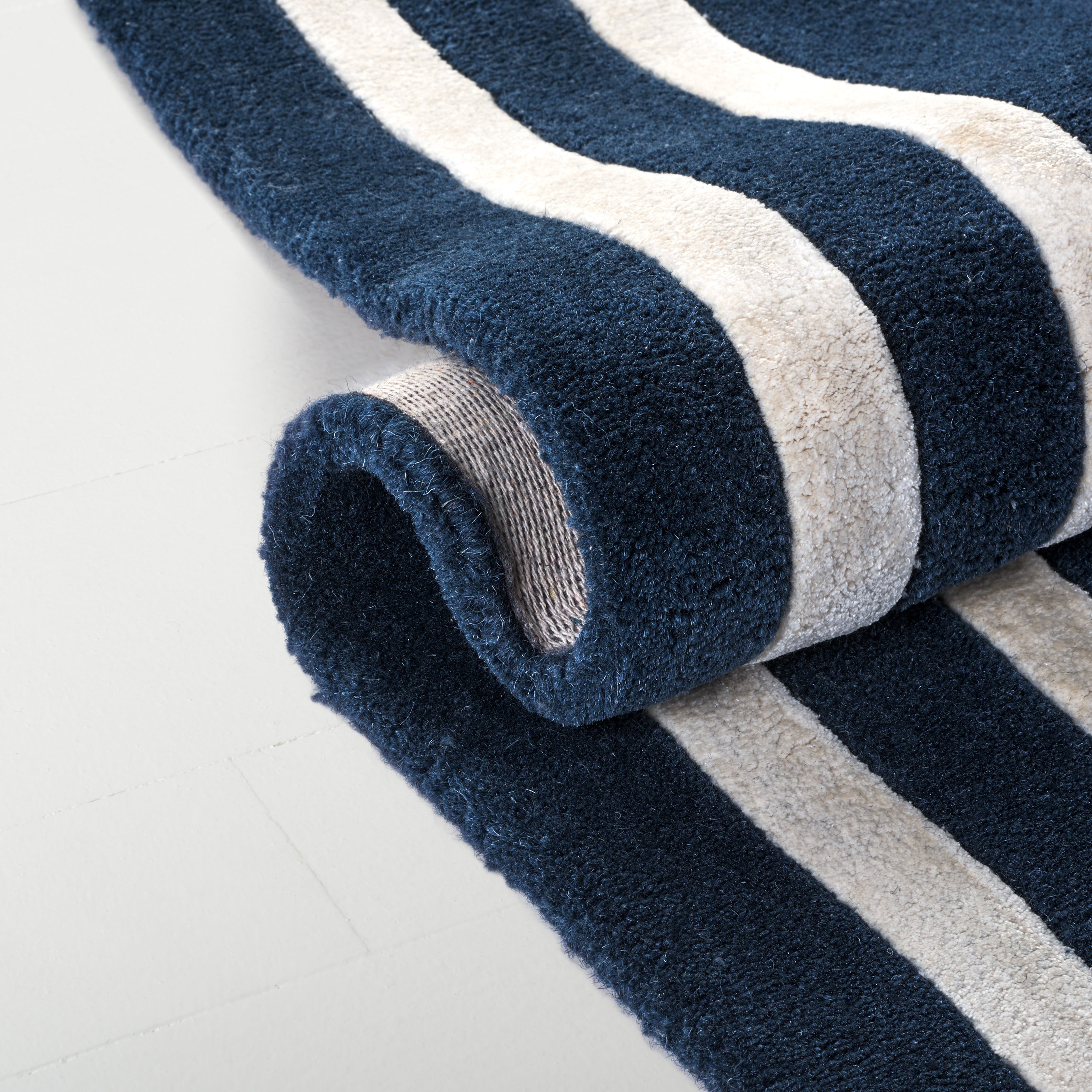 NAVY / IVORY