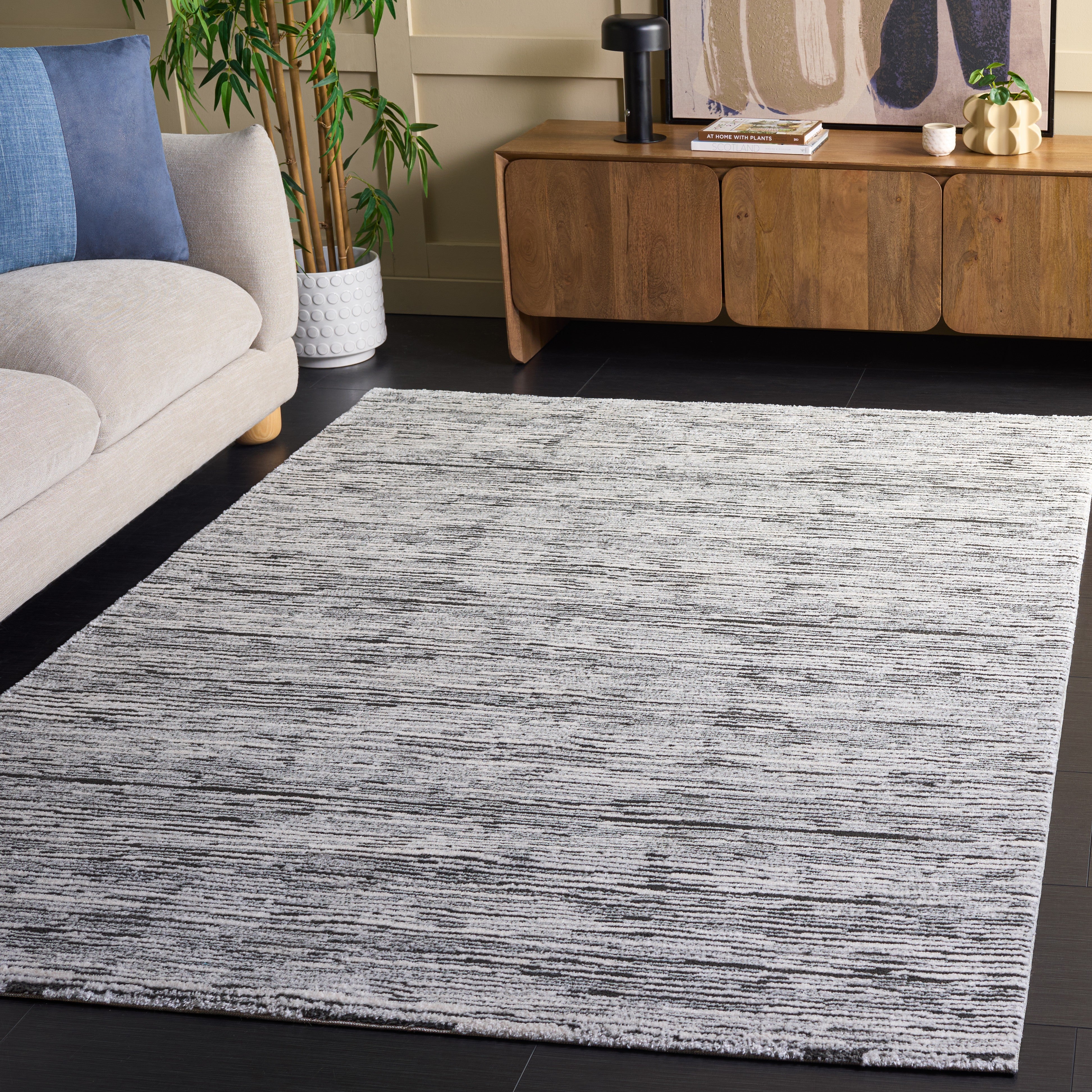 LUNARA 302 – BLACK / IVORY