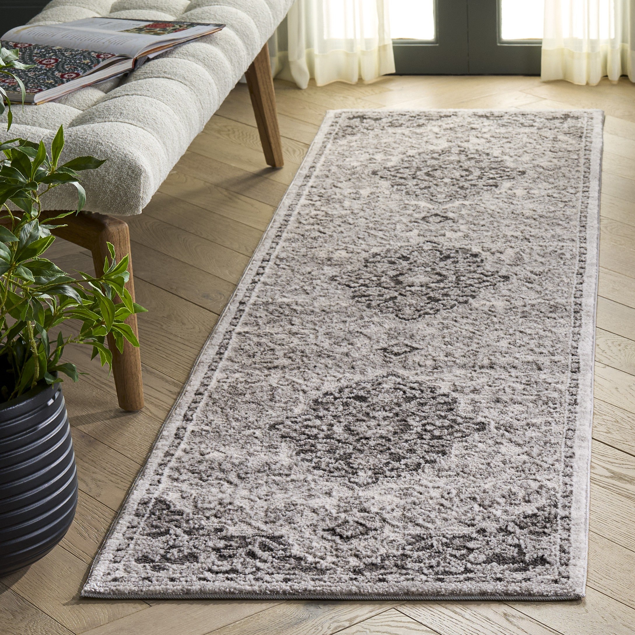 LUNARA 306 – GREY / IVORY