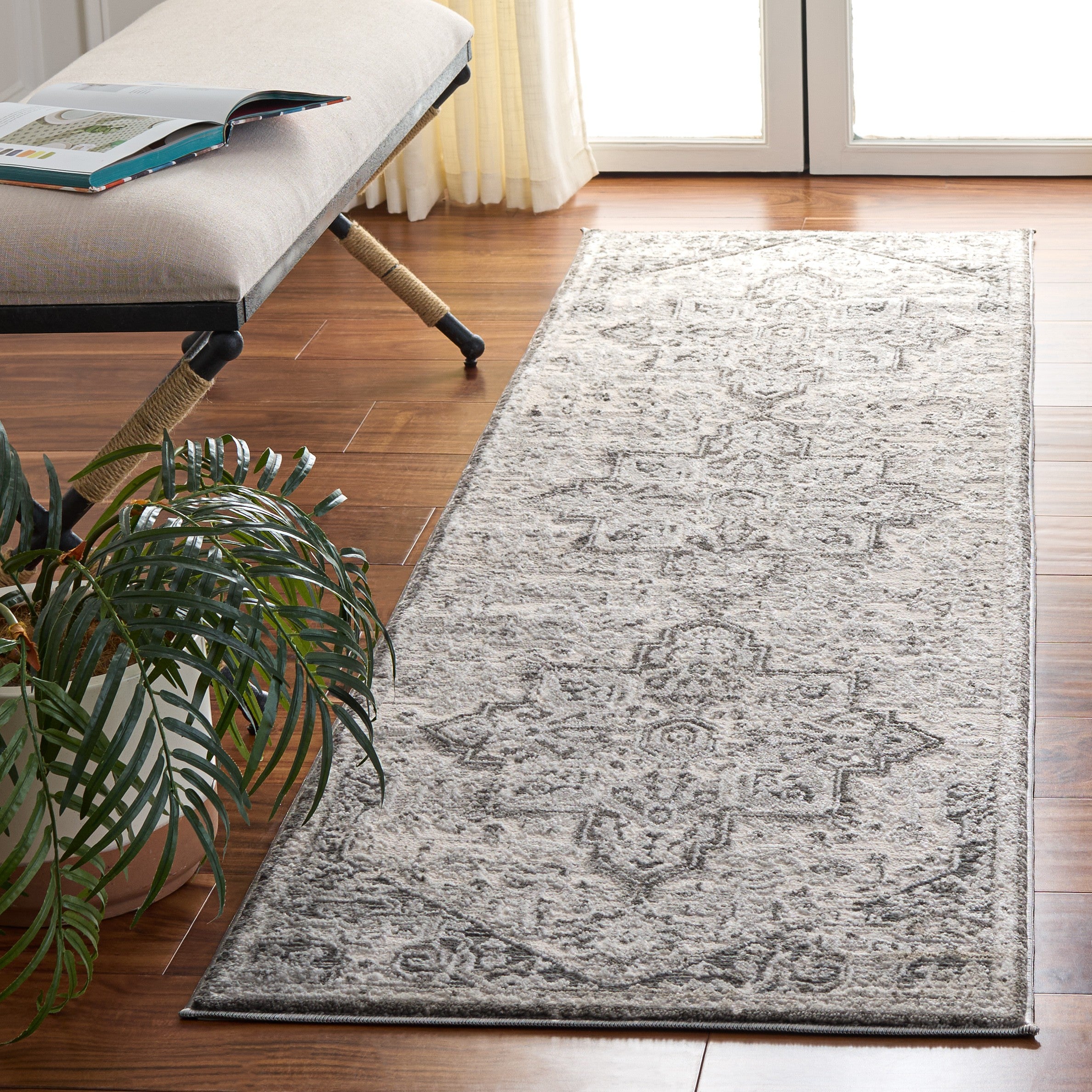 LUNARA 318 – IVORY / GREY