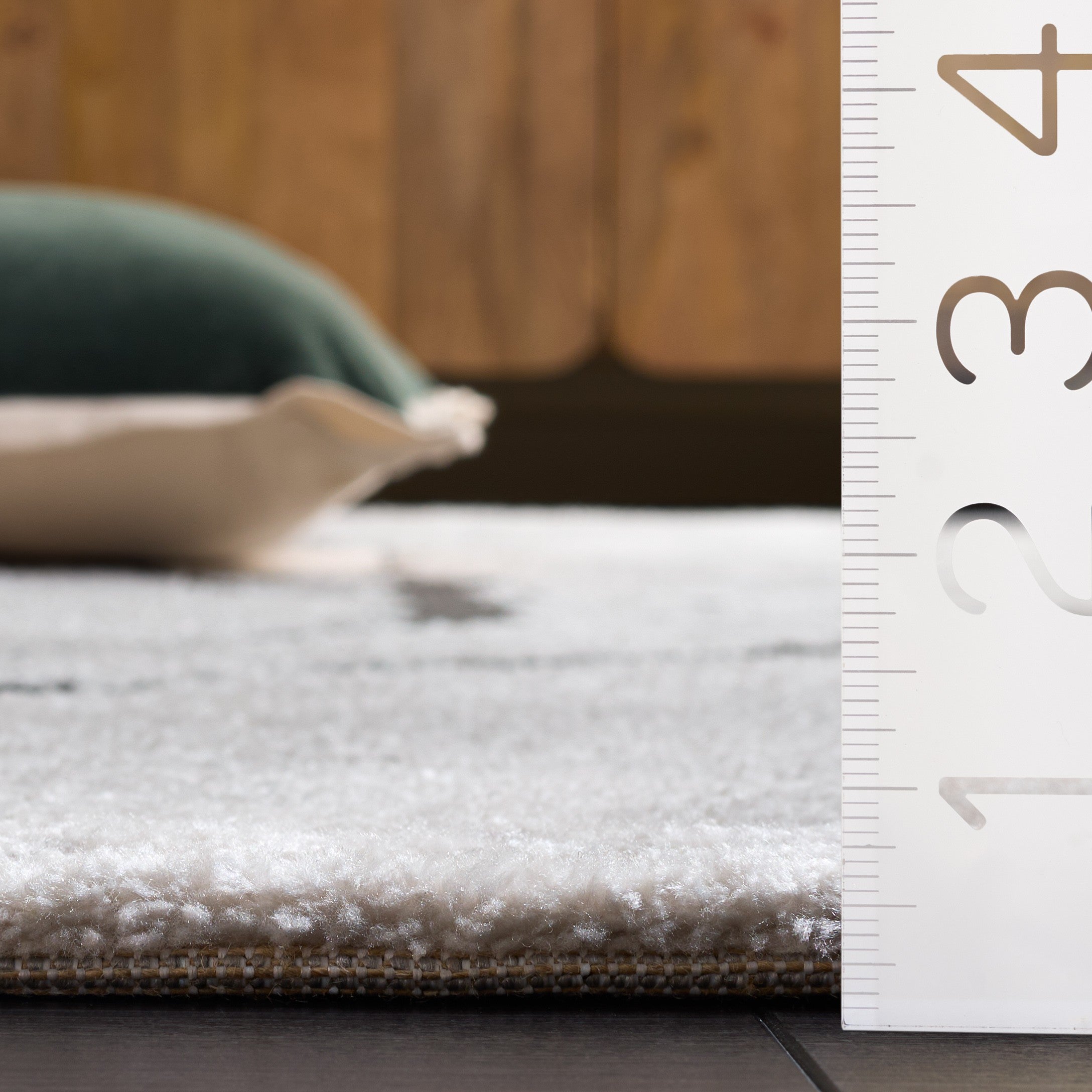 LUNARA 322 – IVORY / CHARCOAL