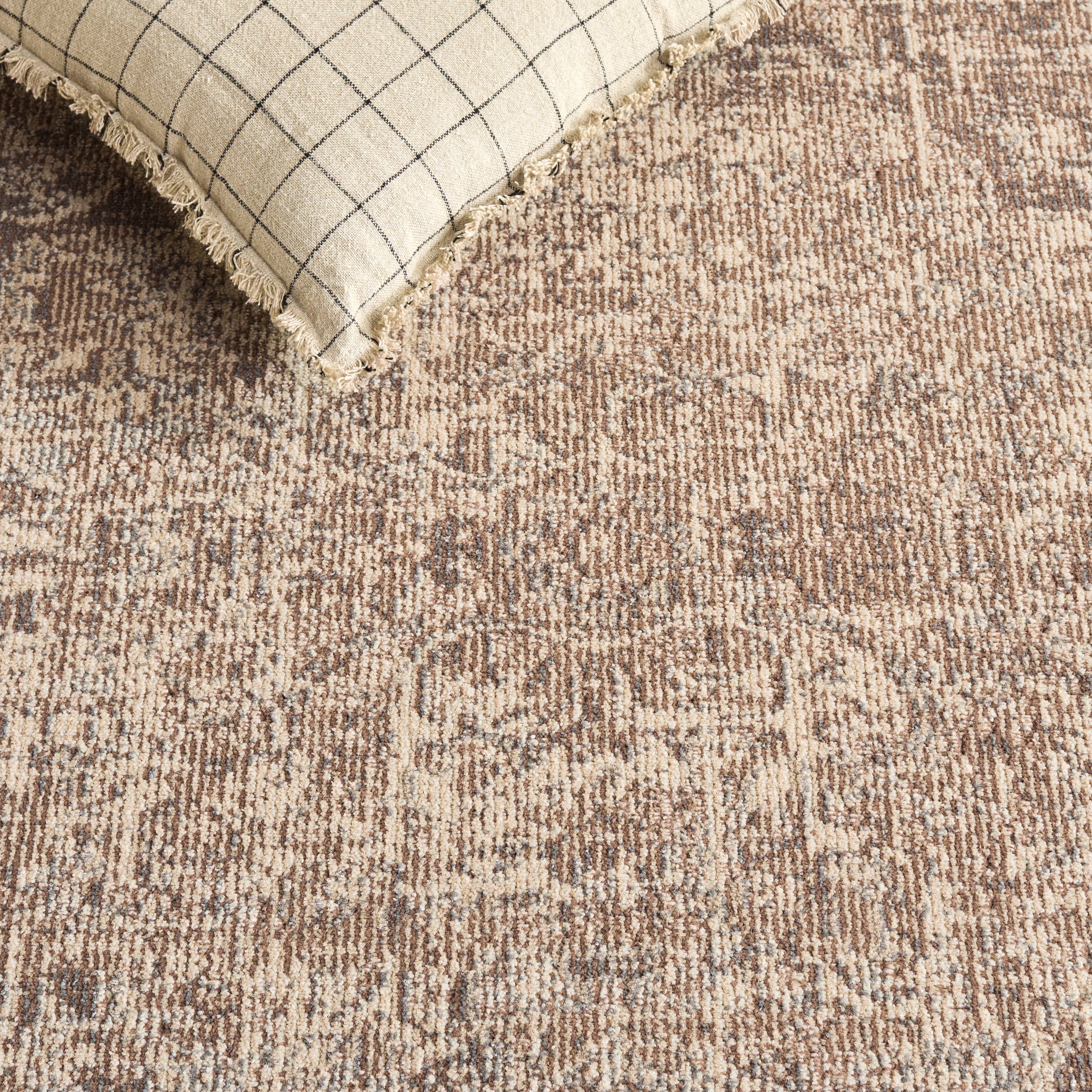 BEIGE / IVORY