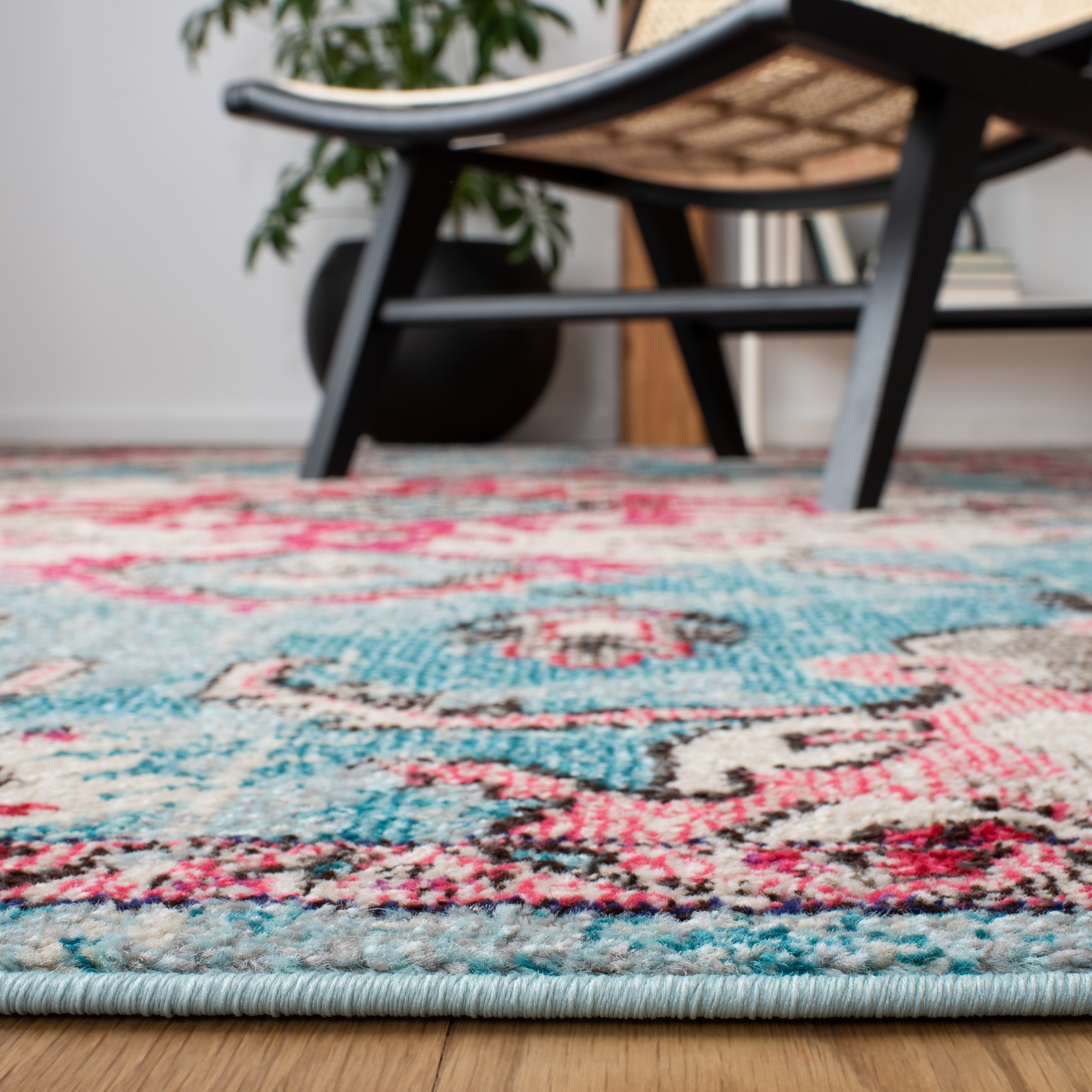 LIGHT BLUE / FUCHSIA