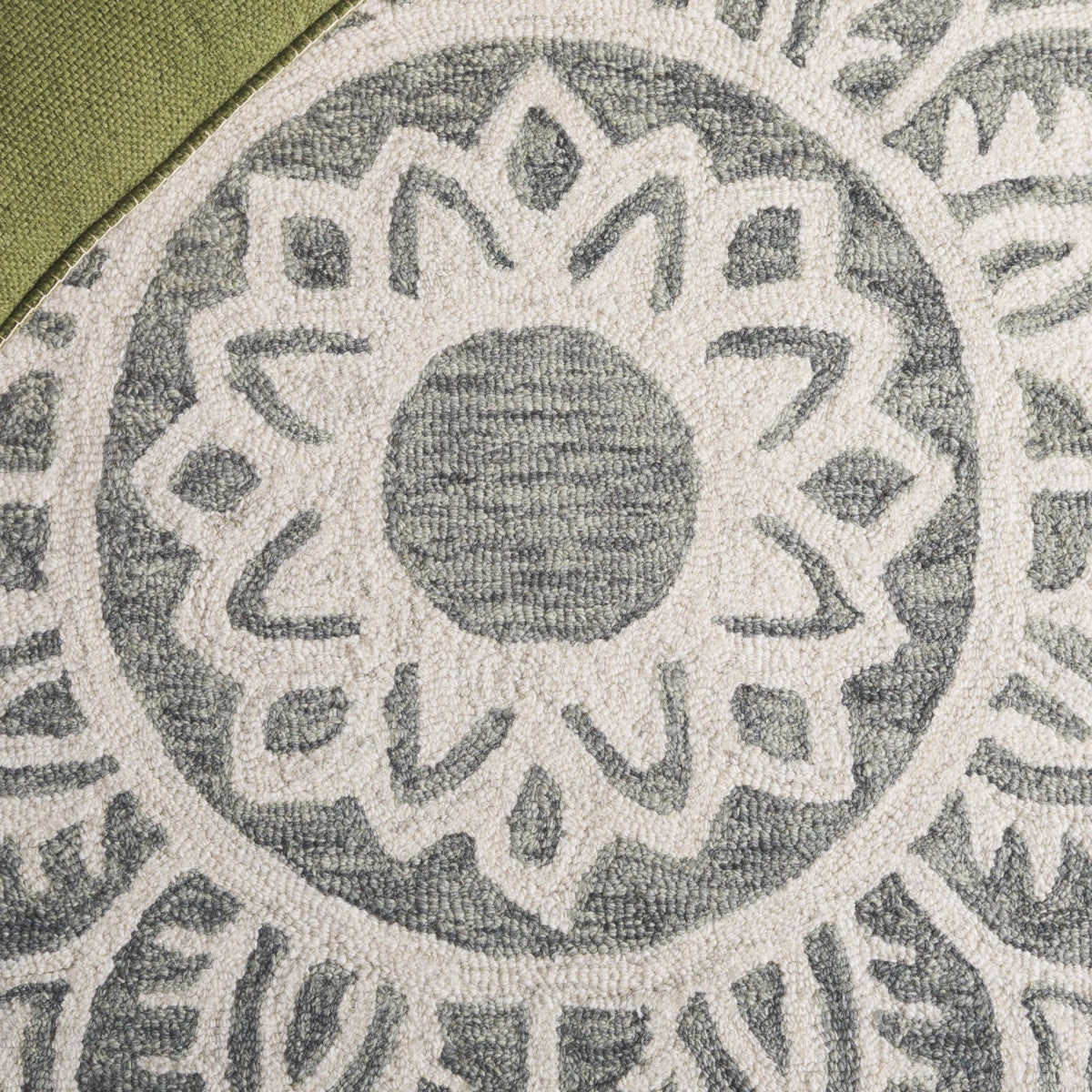 GREEN / IVORY