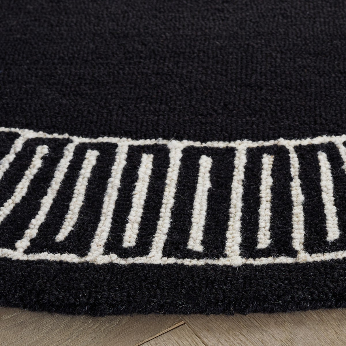 CHARCOAL / IVORY