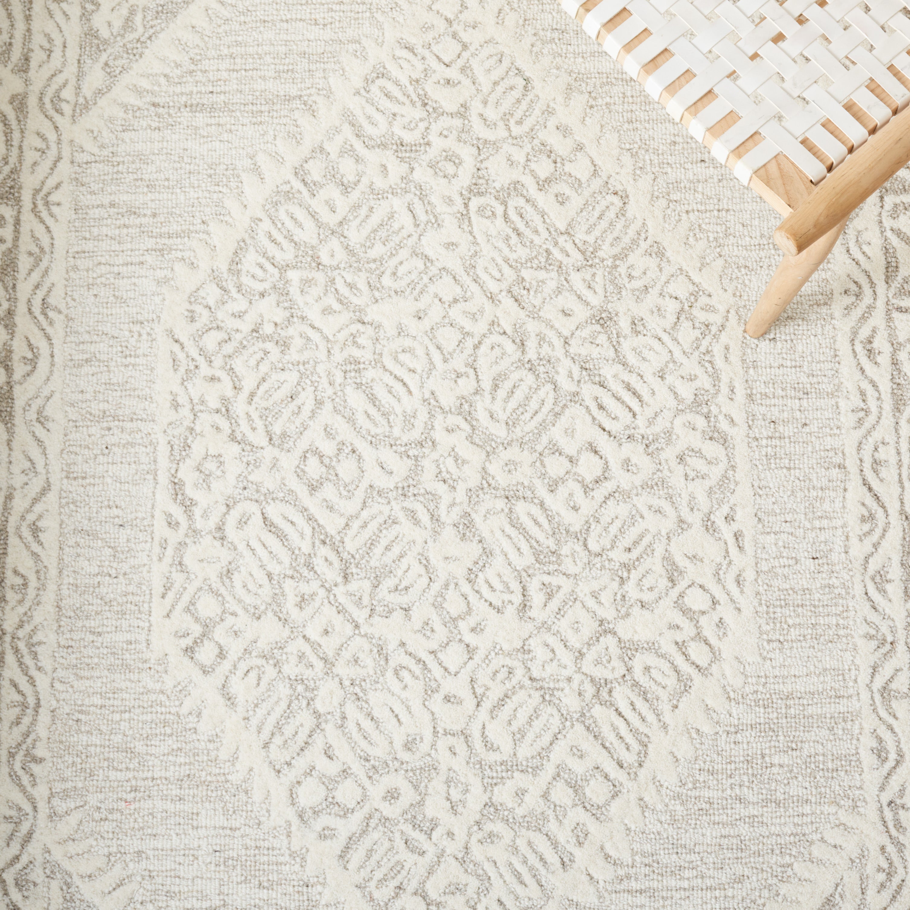 IVORY / GREY