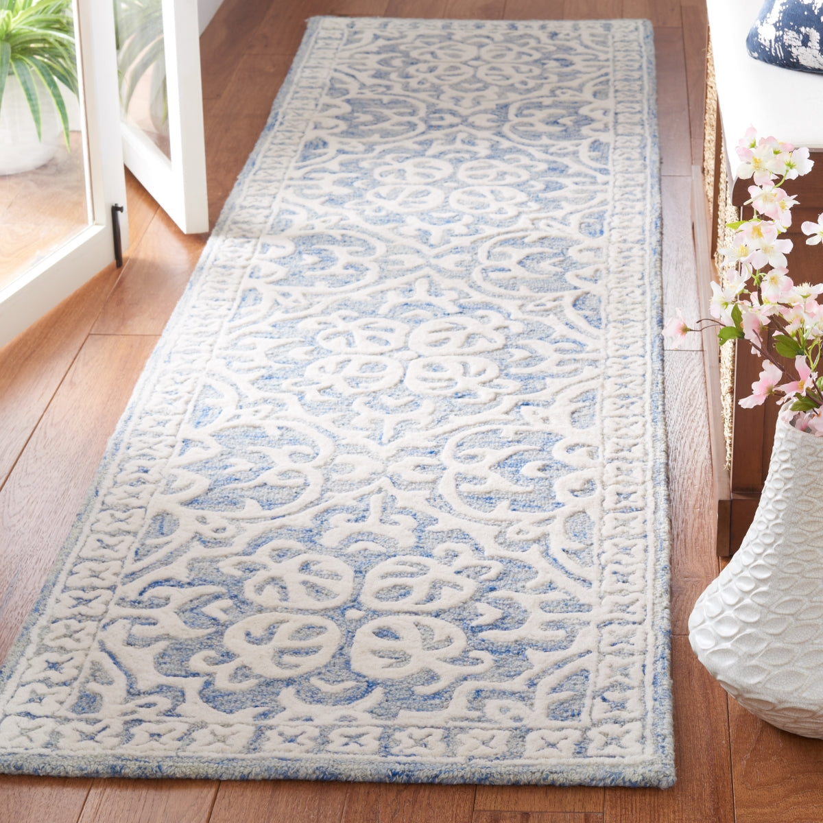 BLUE / IVORY