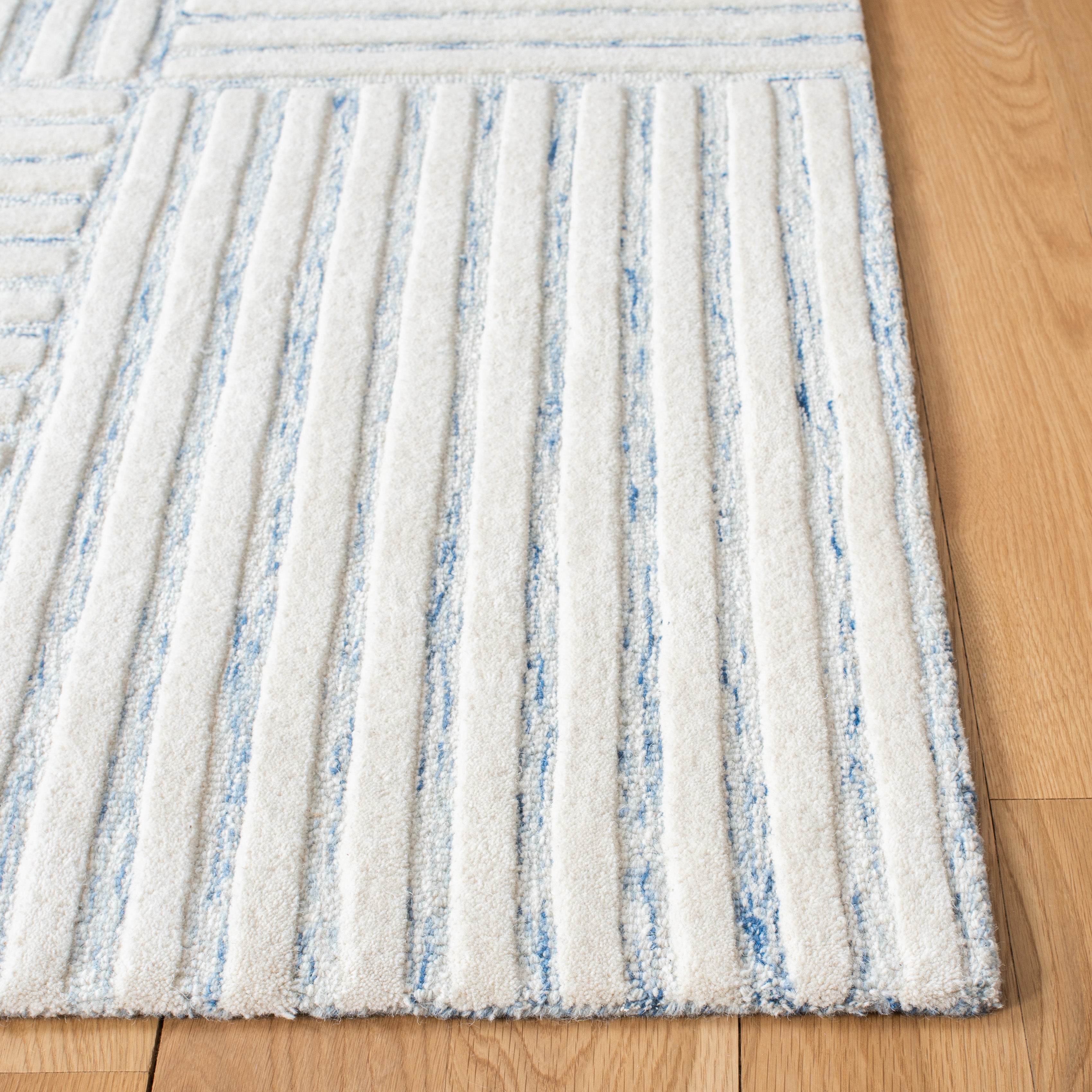 BLUE / IVORY