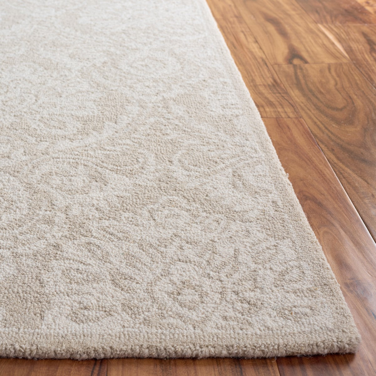 BEIGE / IVORY