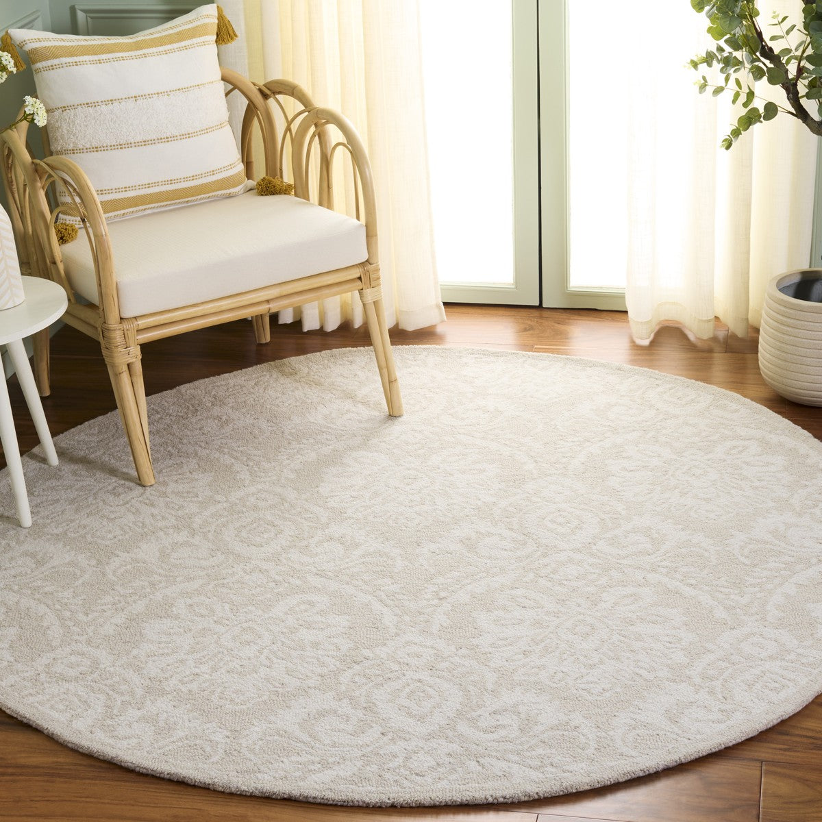 BEIGE / IVORY