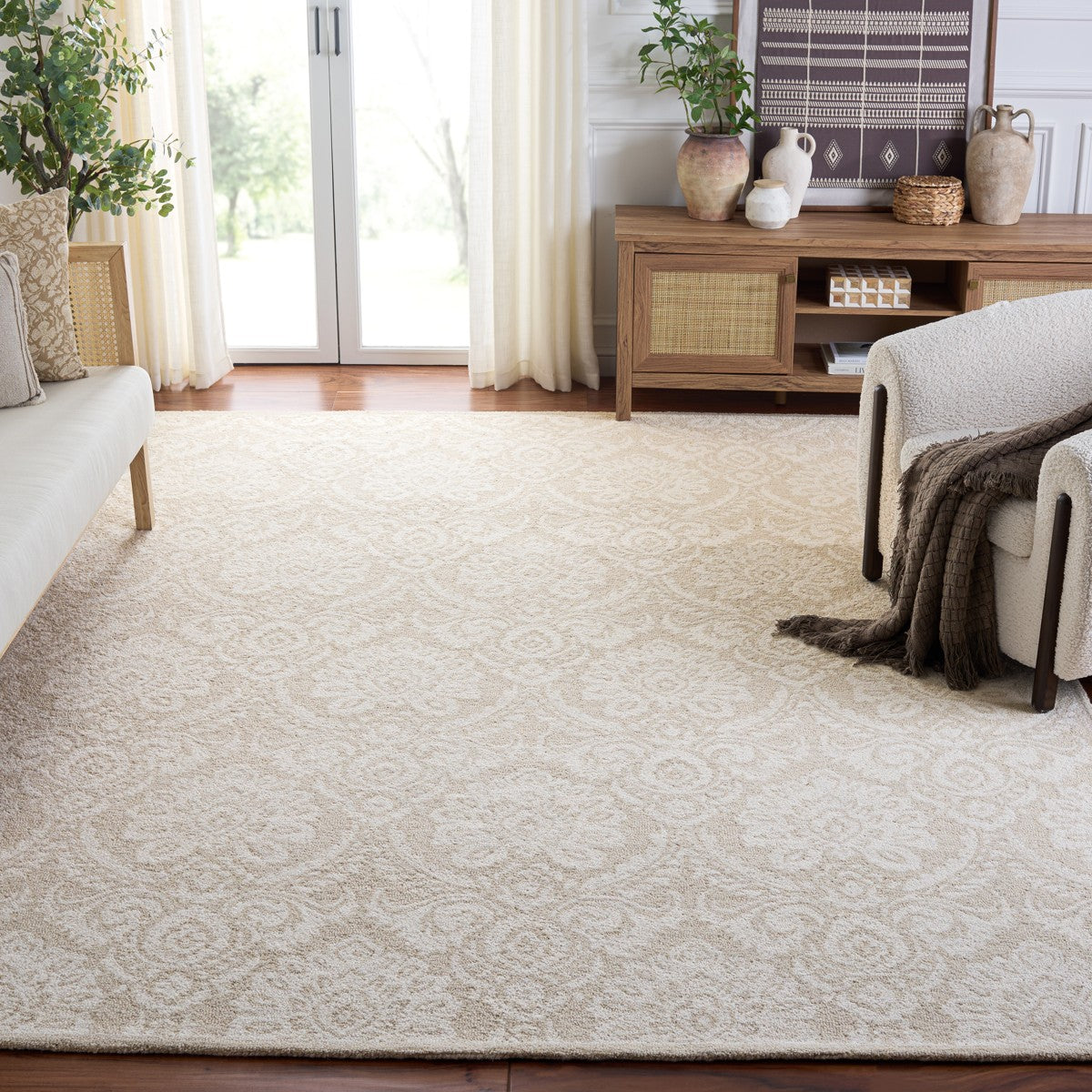 BEIGE / IVORY