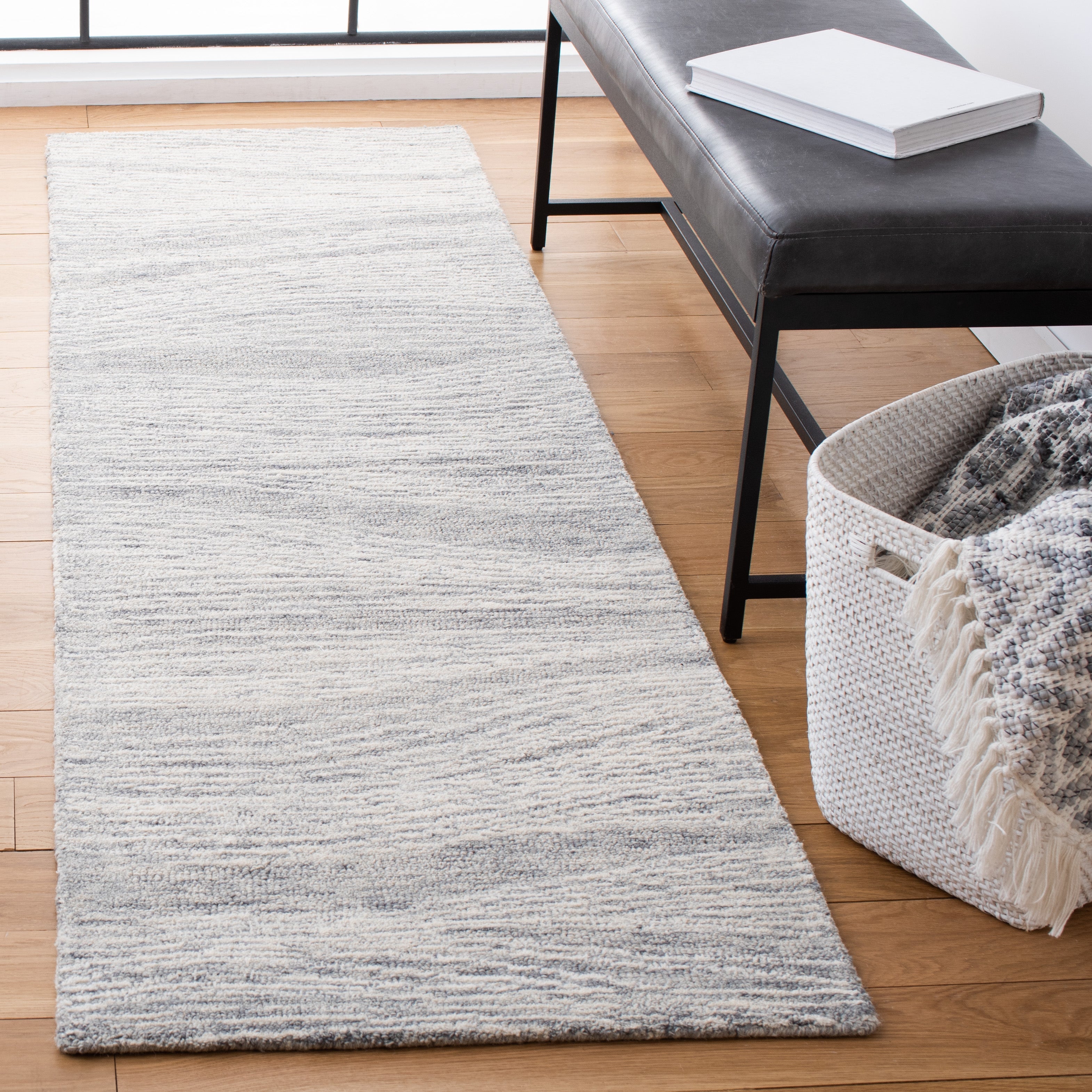 GREY / IVORY