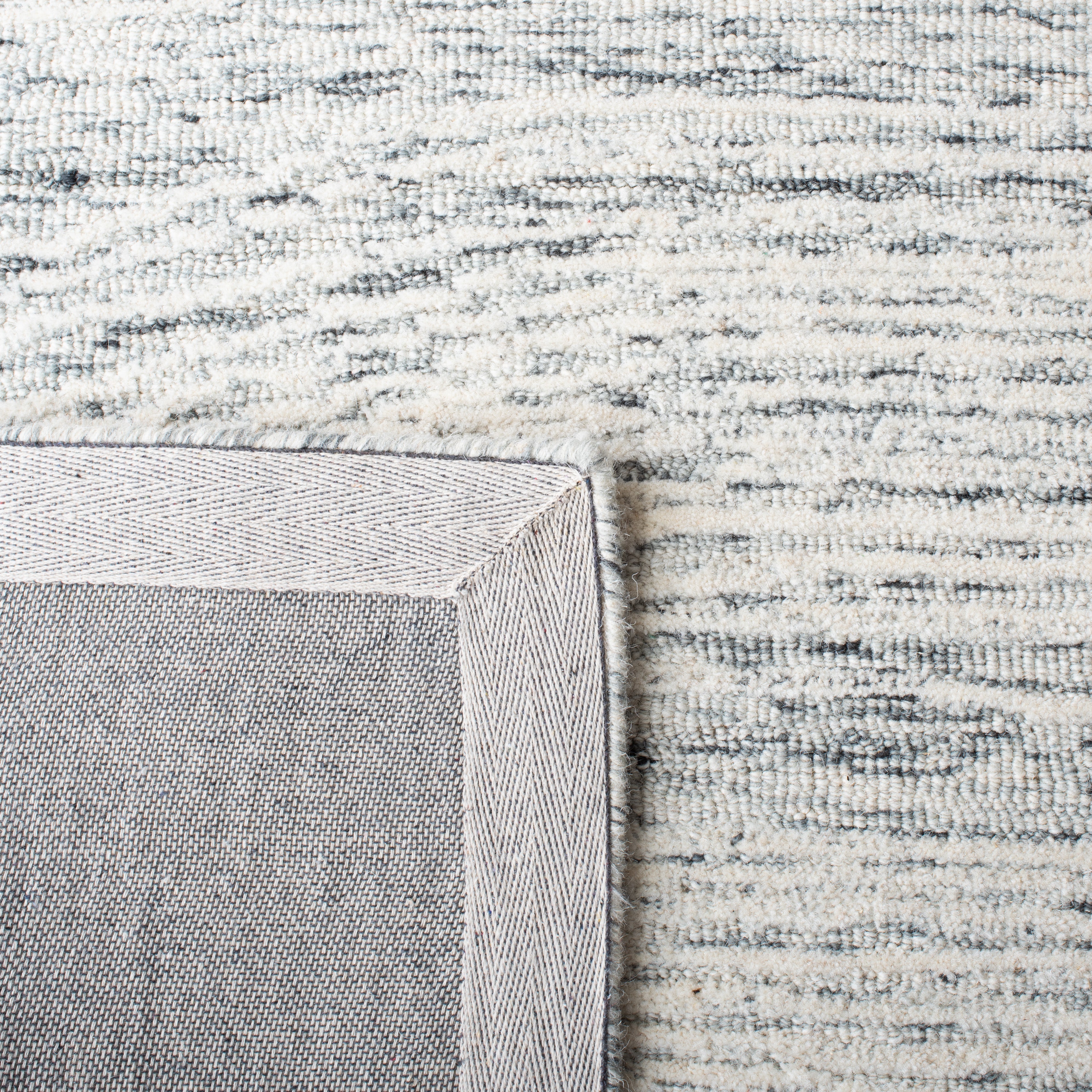 DARK GREY / IVORY