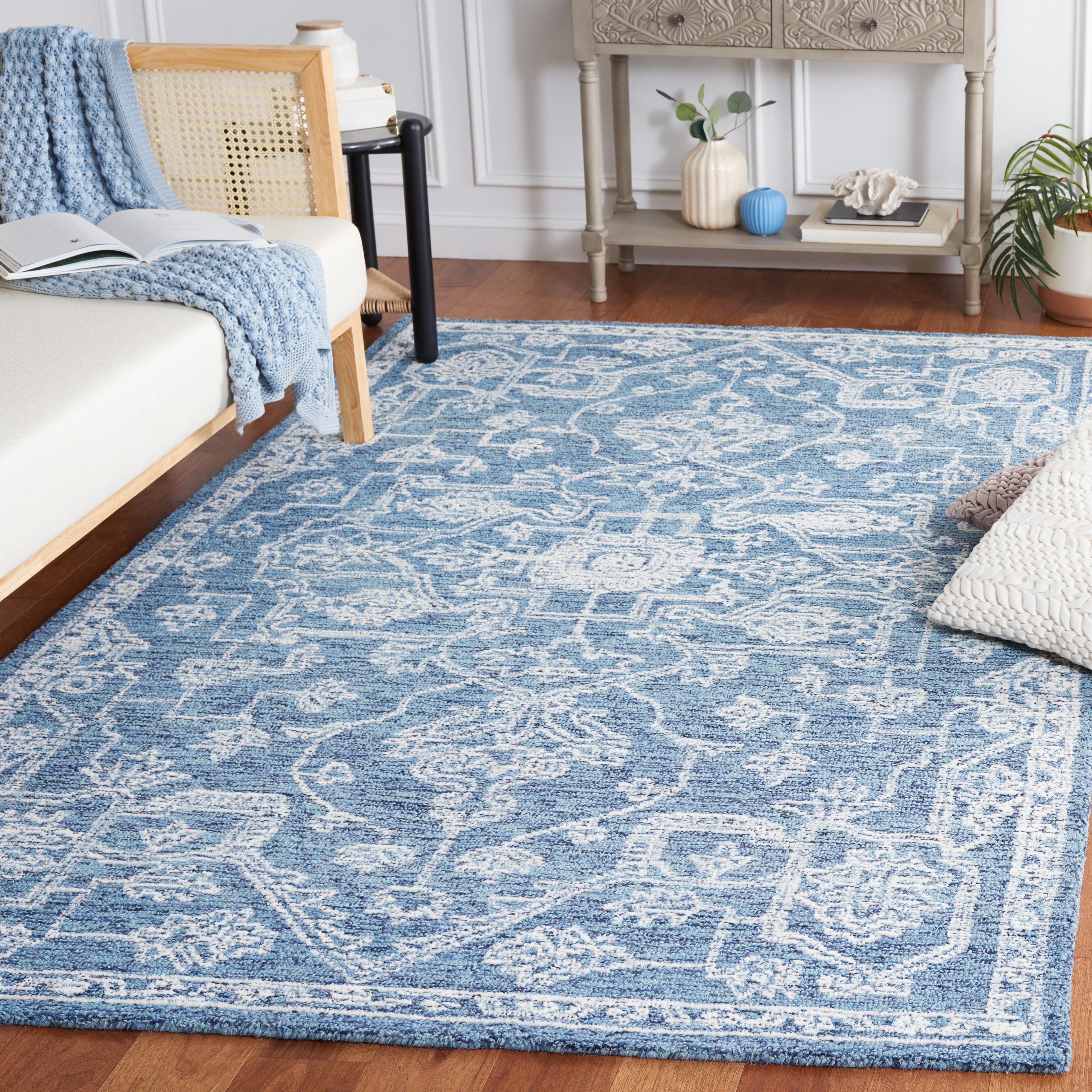 BLUE / IVORY