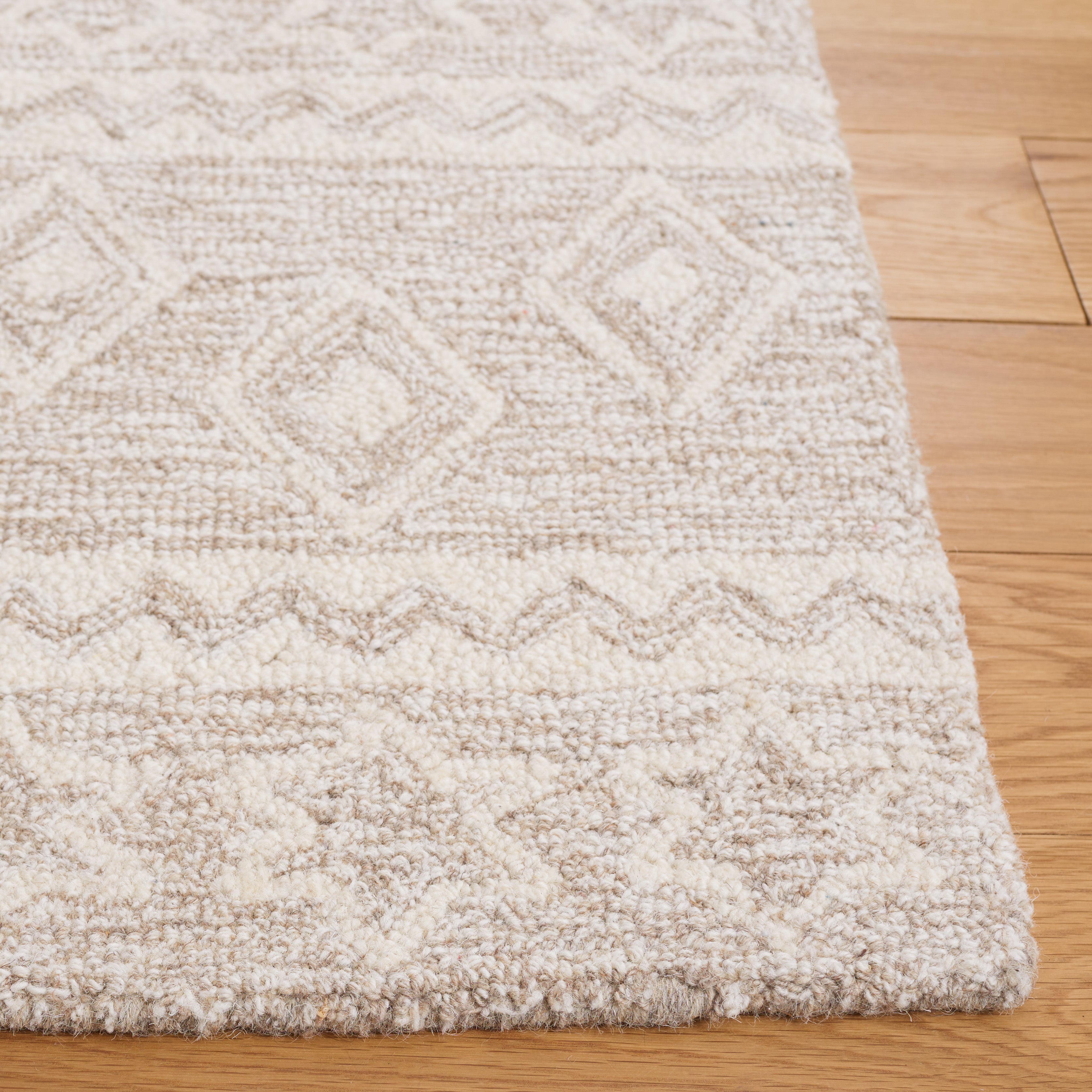BEIGE / IVORY