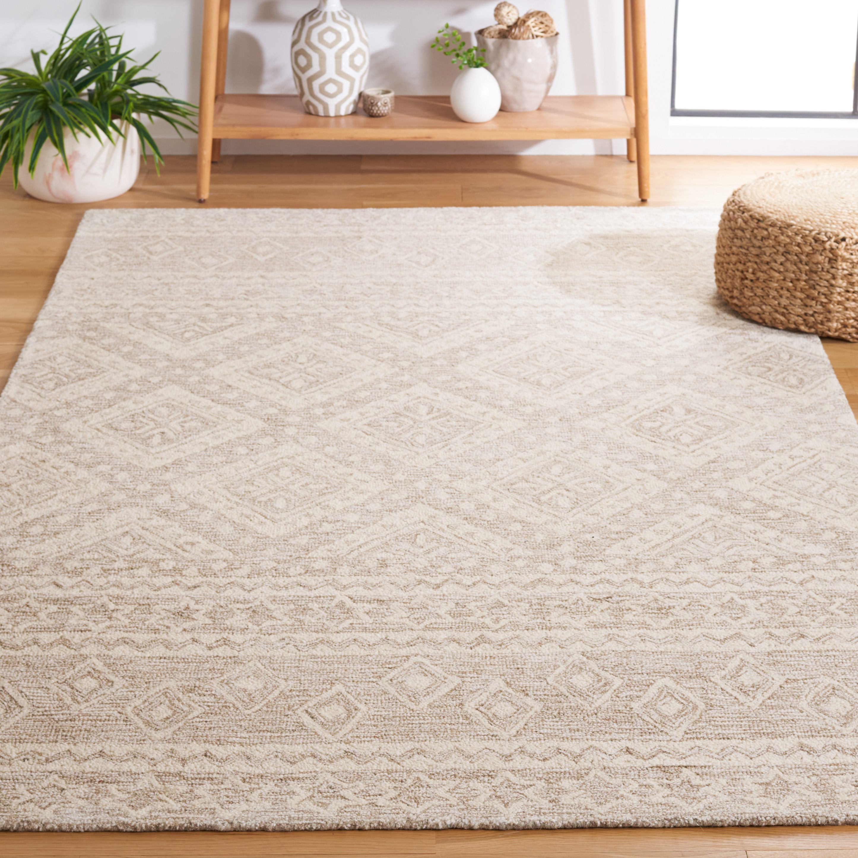 BEIGE / IVORY