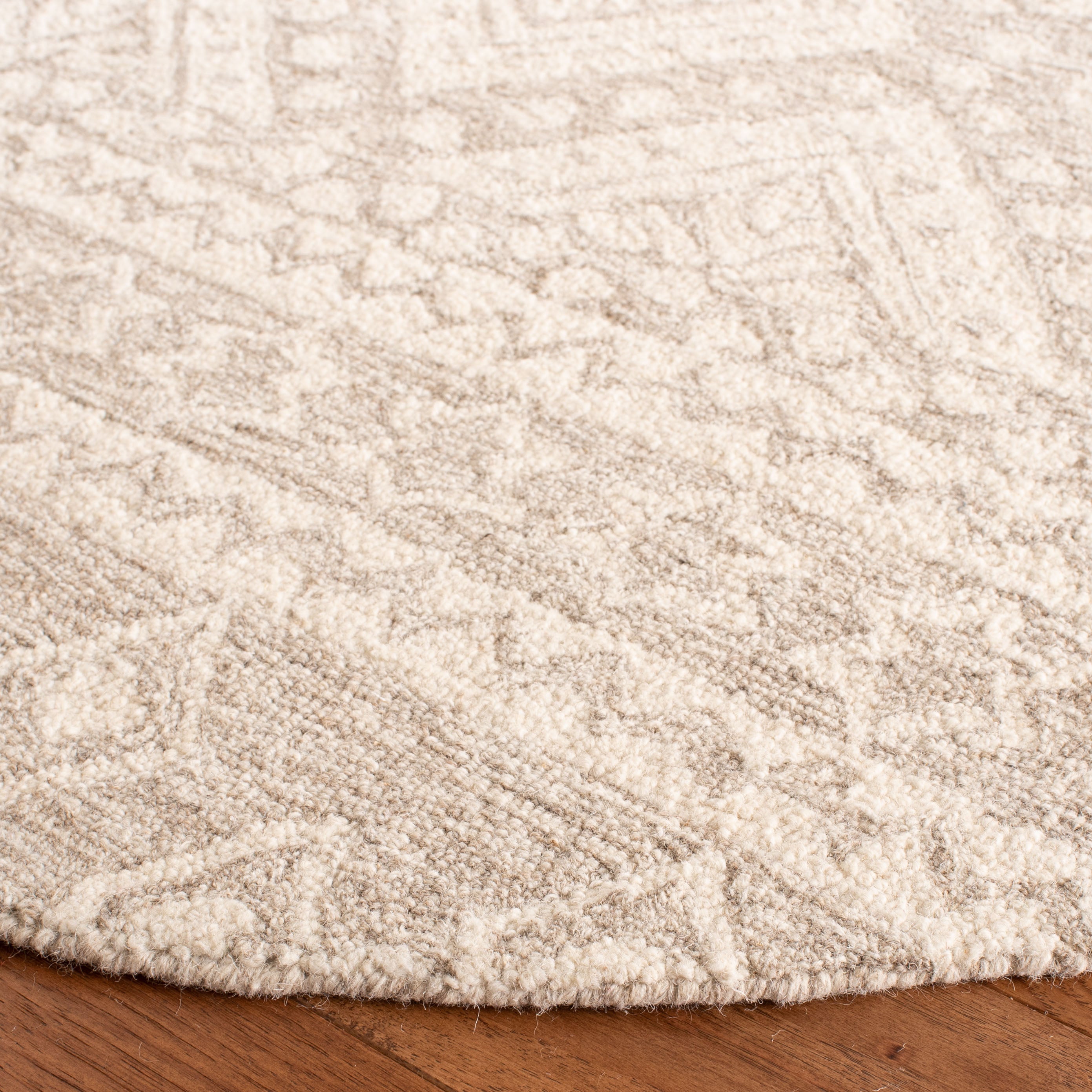 BEIGE / IVORY