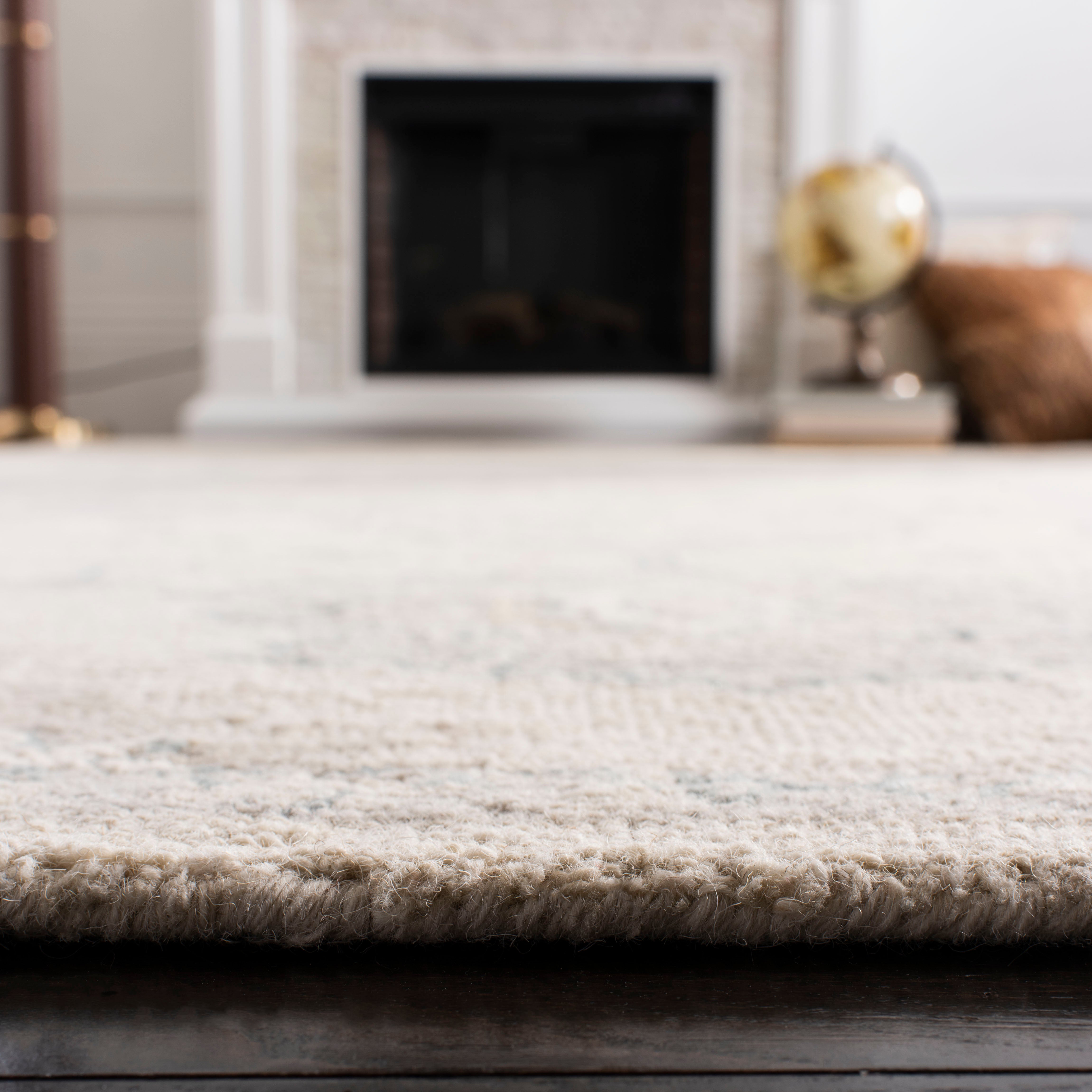 IVORY / BEIGE