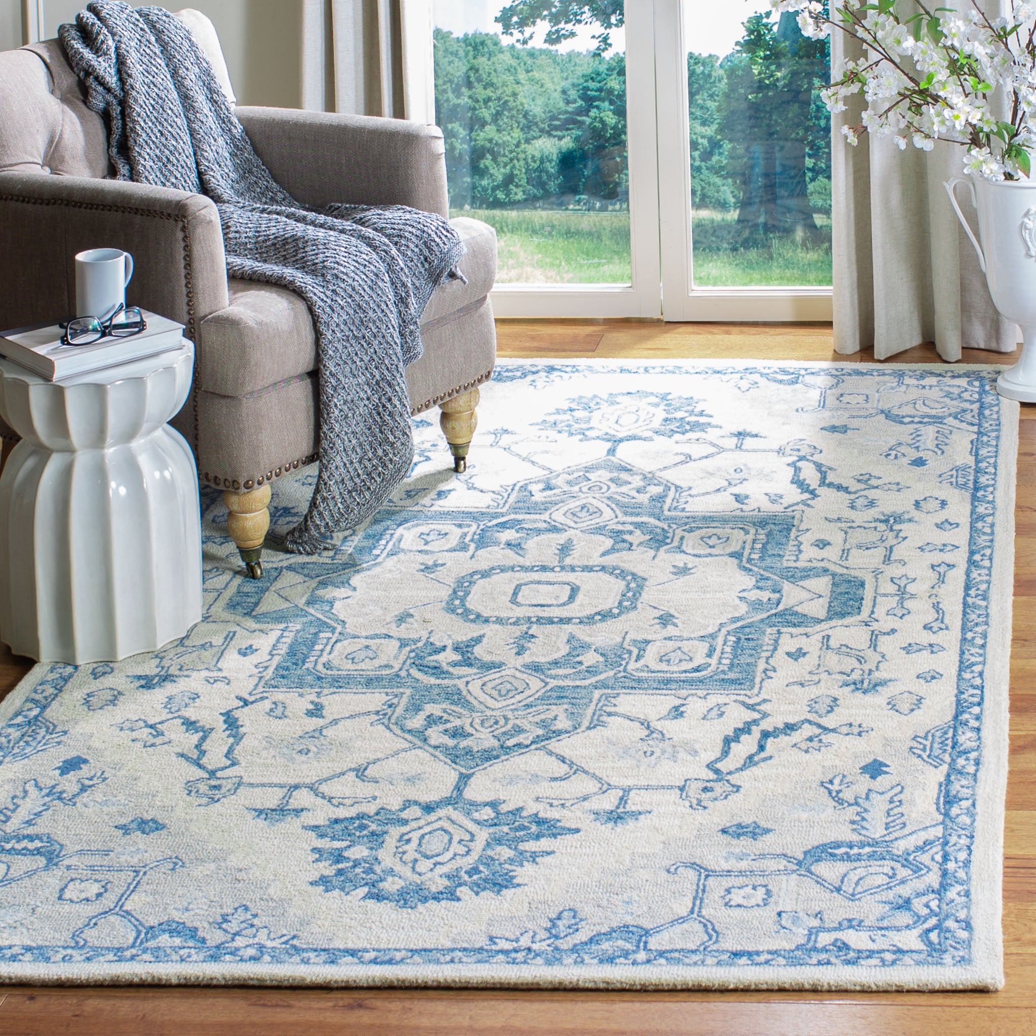 IVORY / BLUE
