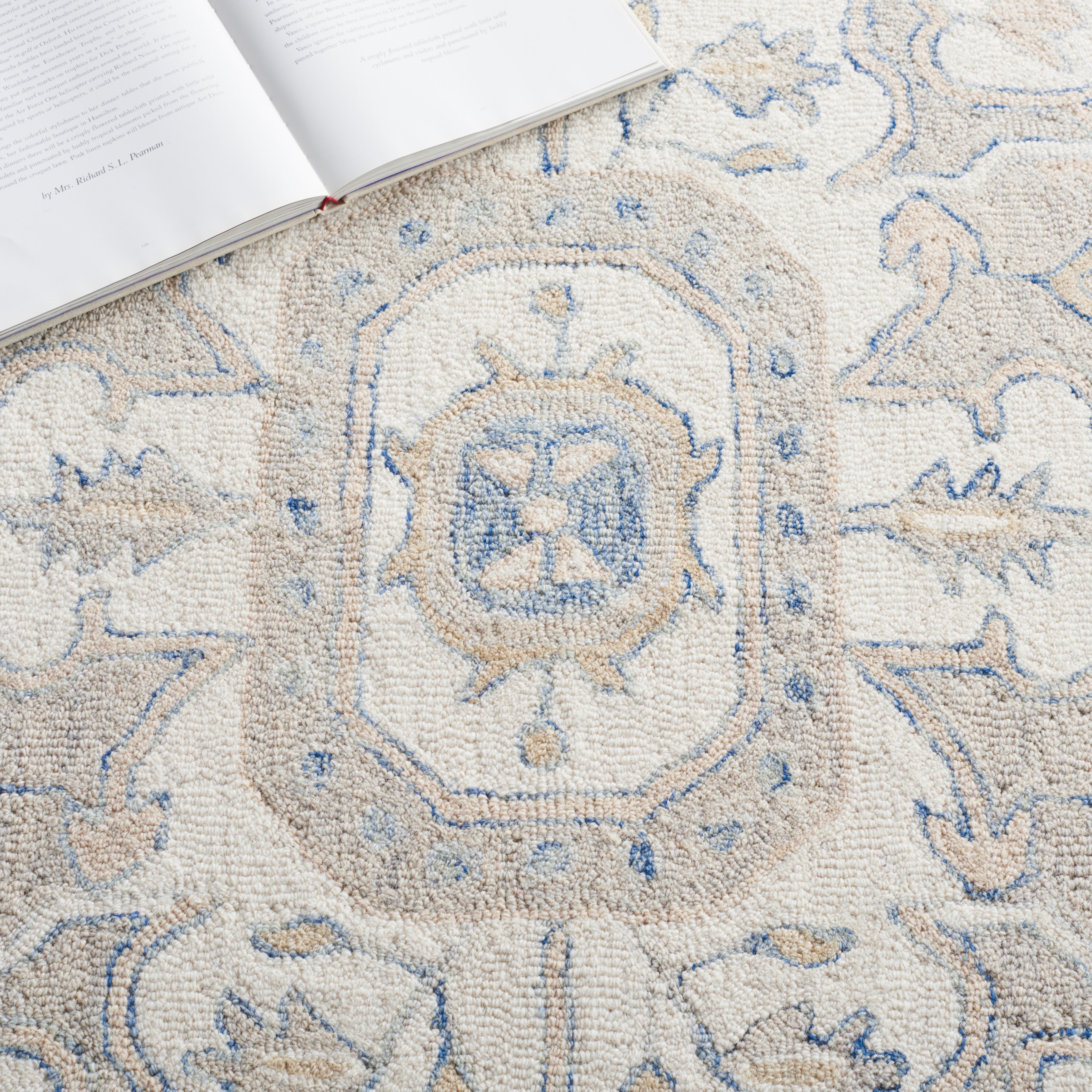BLUE / IVORY