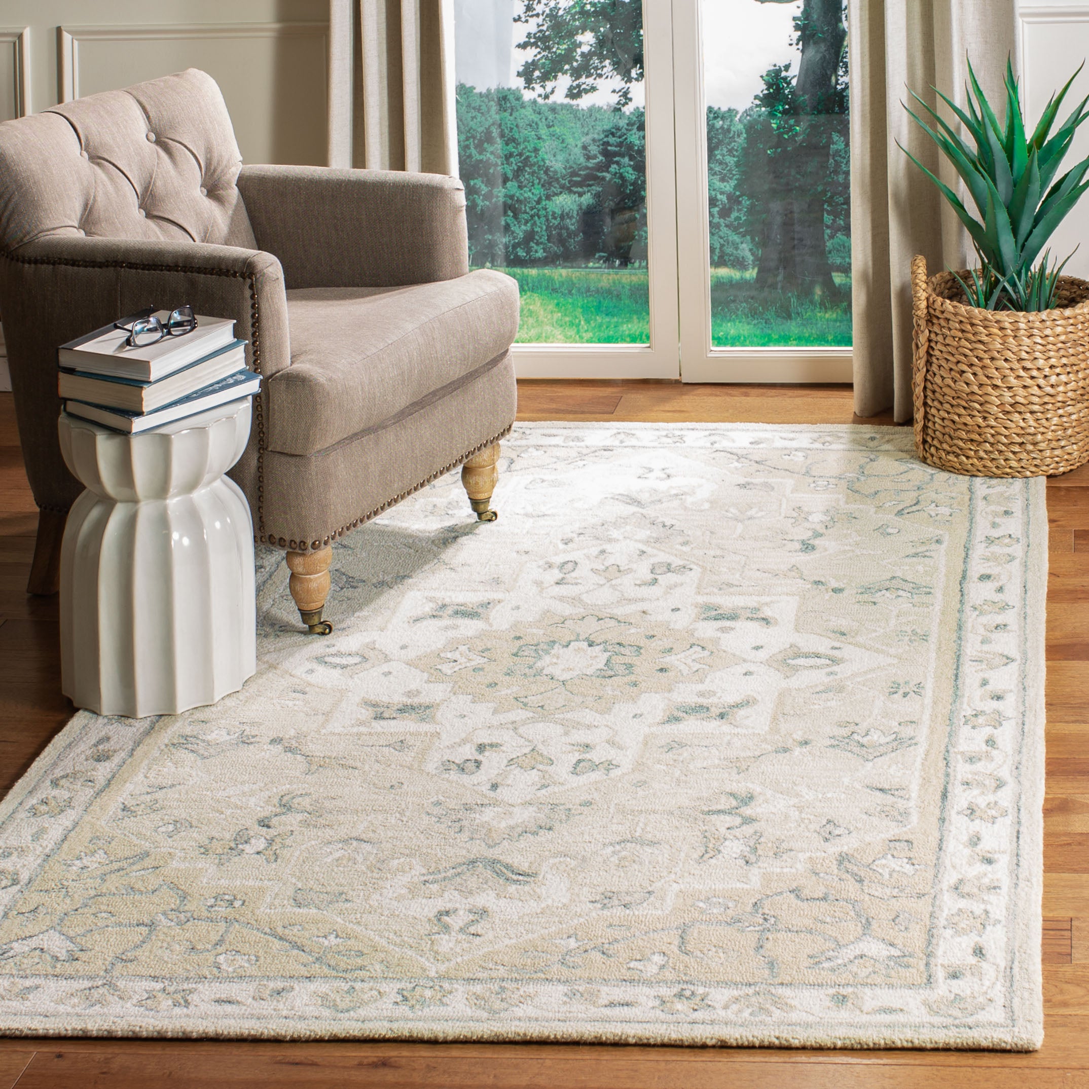 BEIGE / IVORY