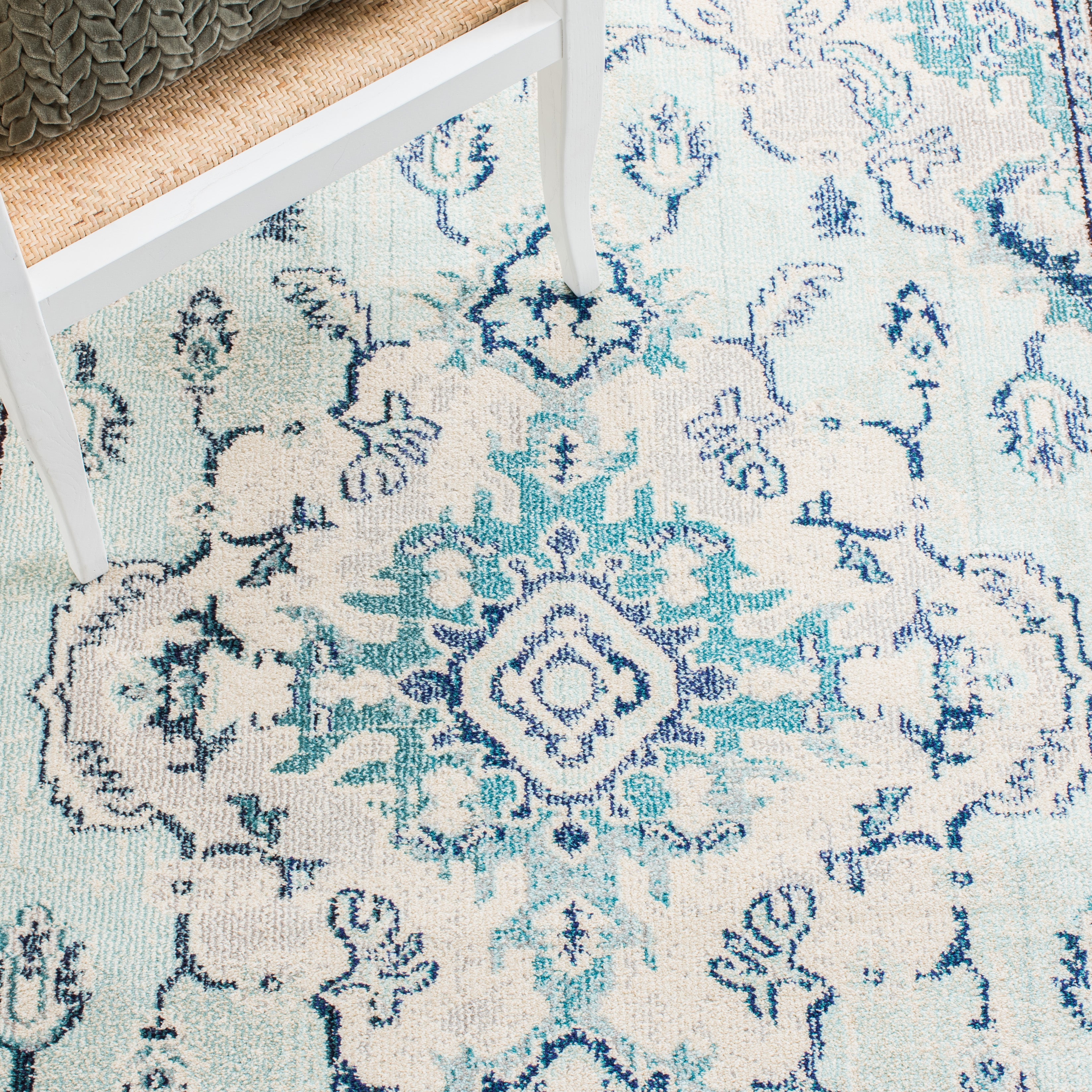 LIGHT BLUE / IVORY