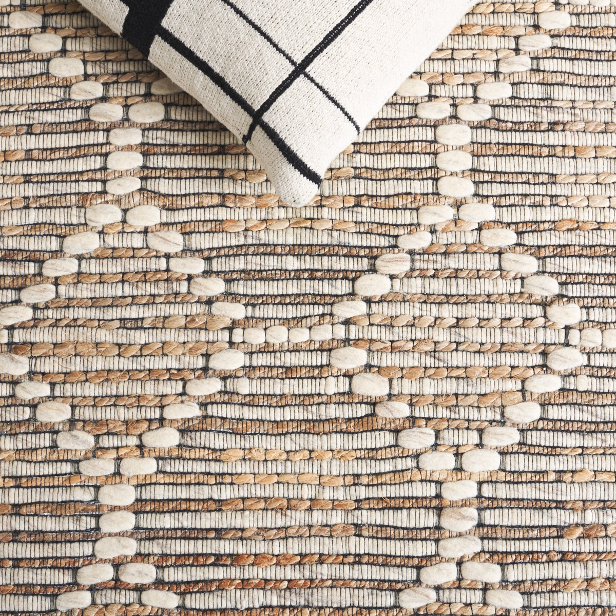 BEIGE / IVORY