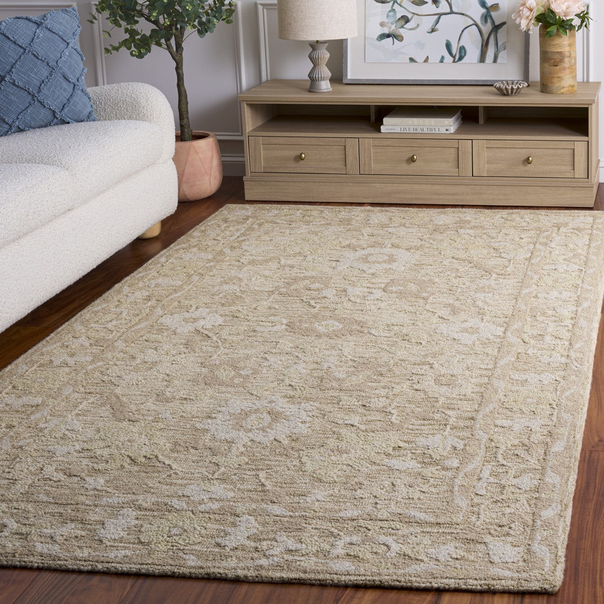 BEIGE