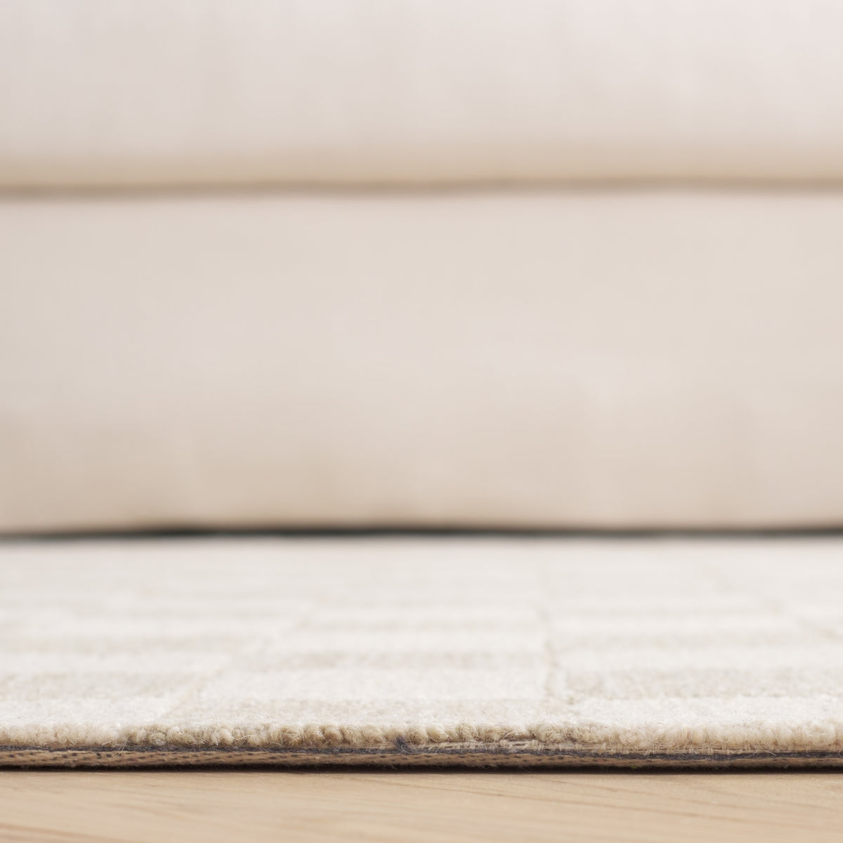 BEIGE / IVORY