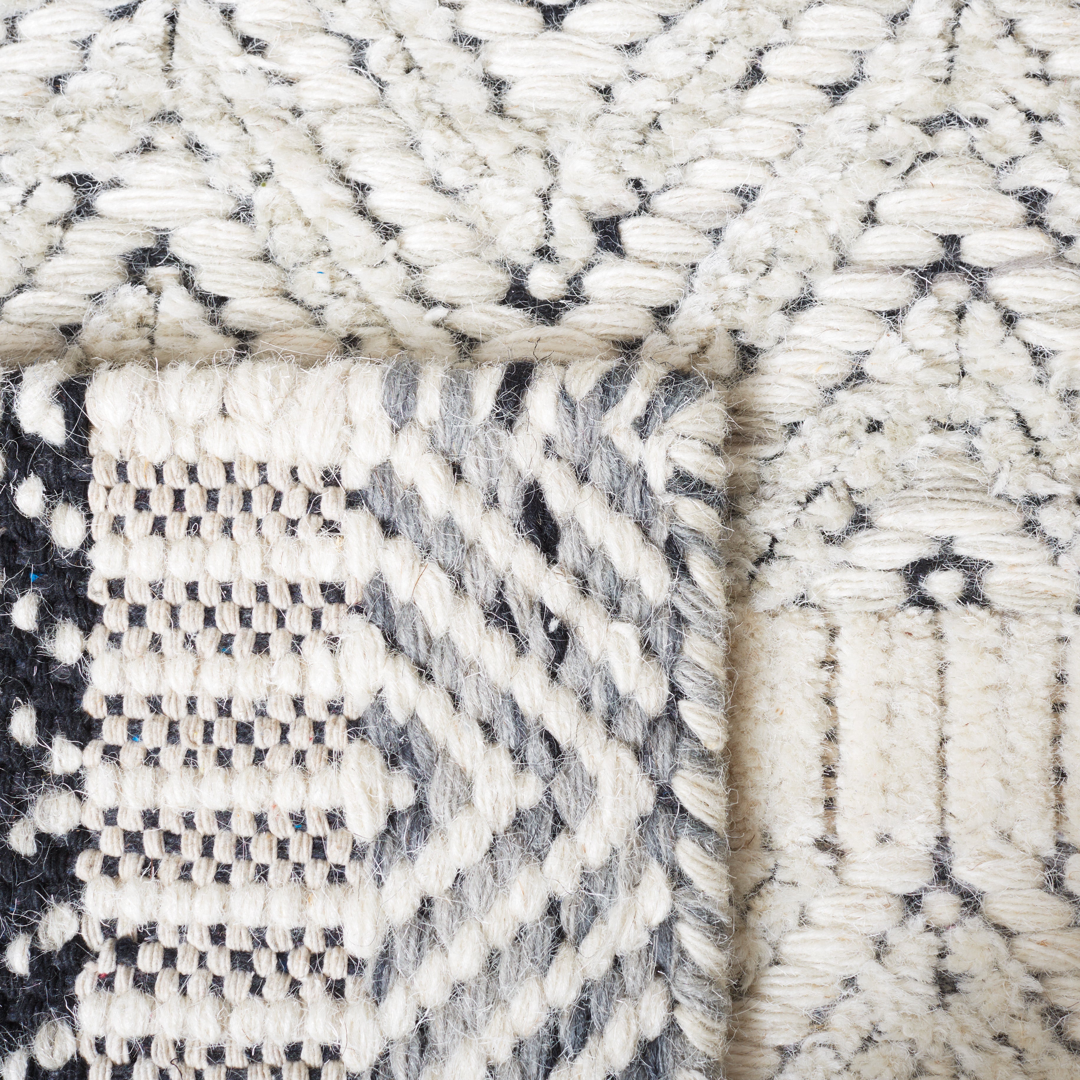 IVORY / GREY